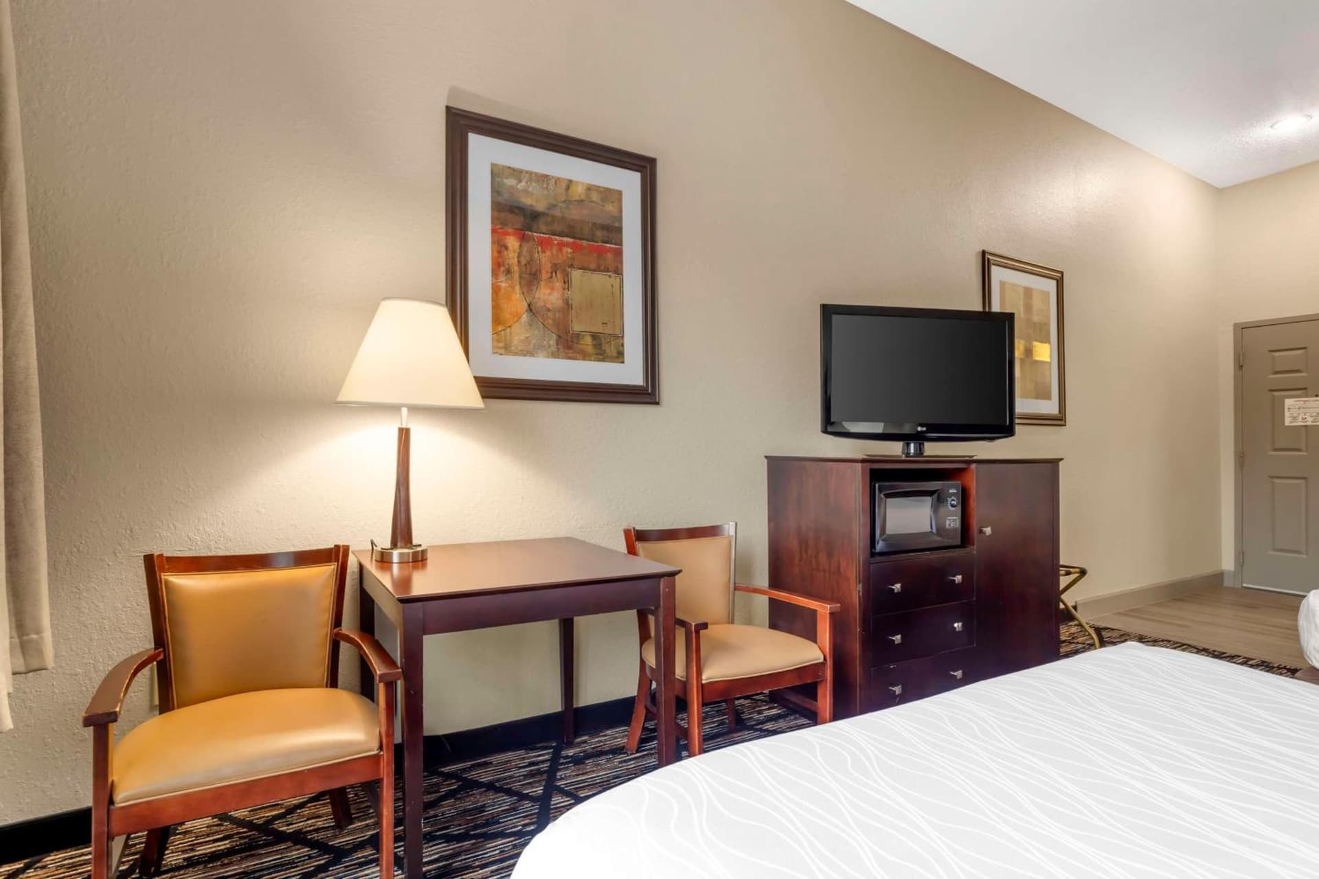 Best Western Plus Hobby Airport Inn & Suites gallery photo in Houston, TX — image 19