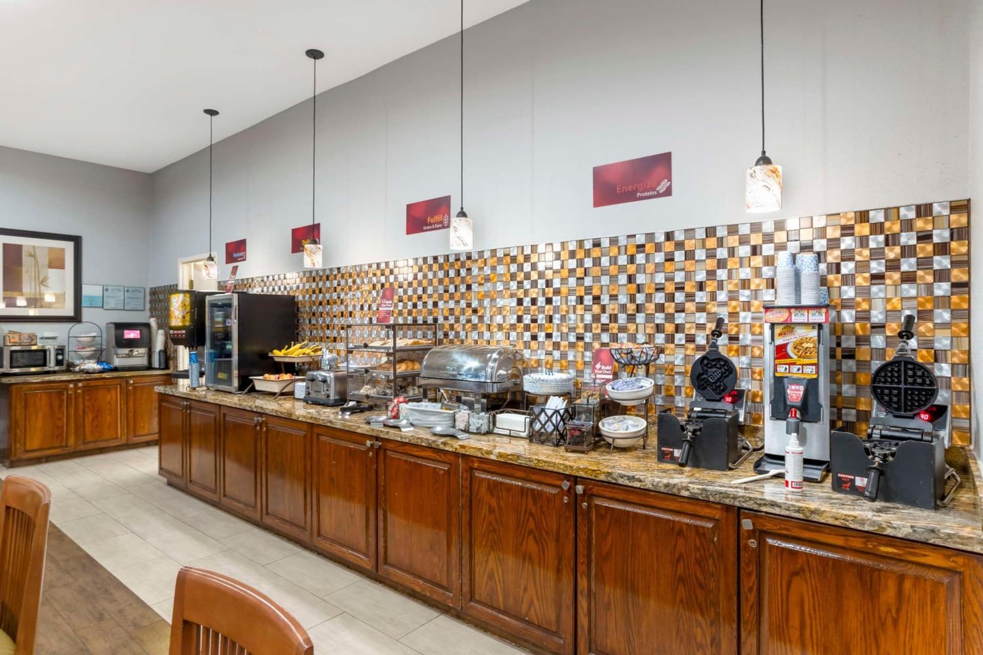 Best Western Plus Hobby Airport Inn & Suites gallery photo in Houston, TX — image 21
