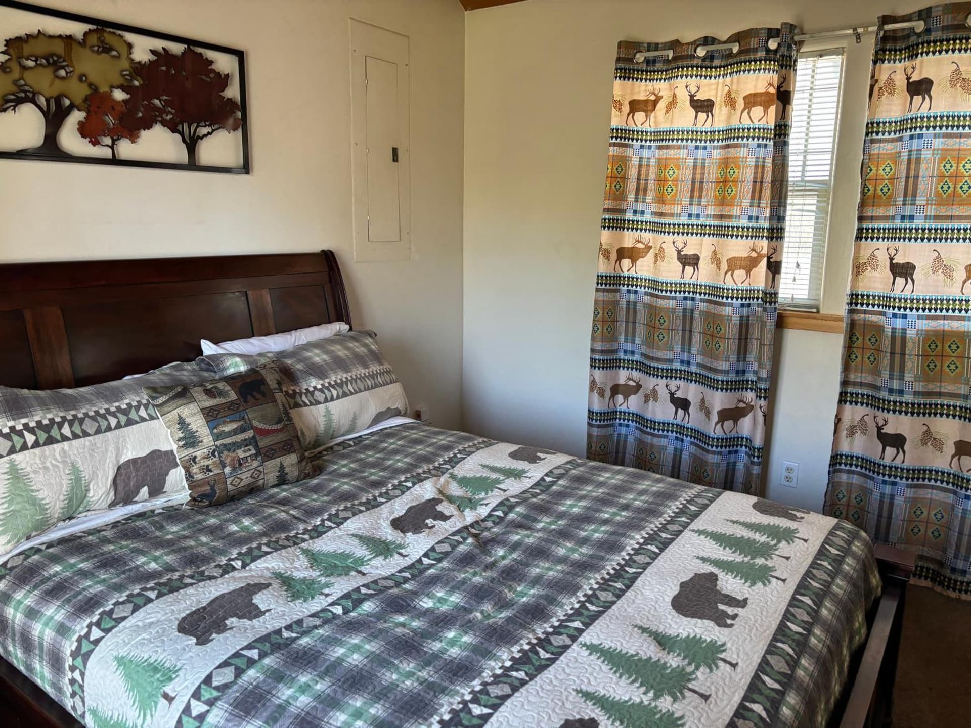 Sequoia River Front Cabins gallery photo in Three Rivers, CA — image 152