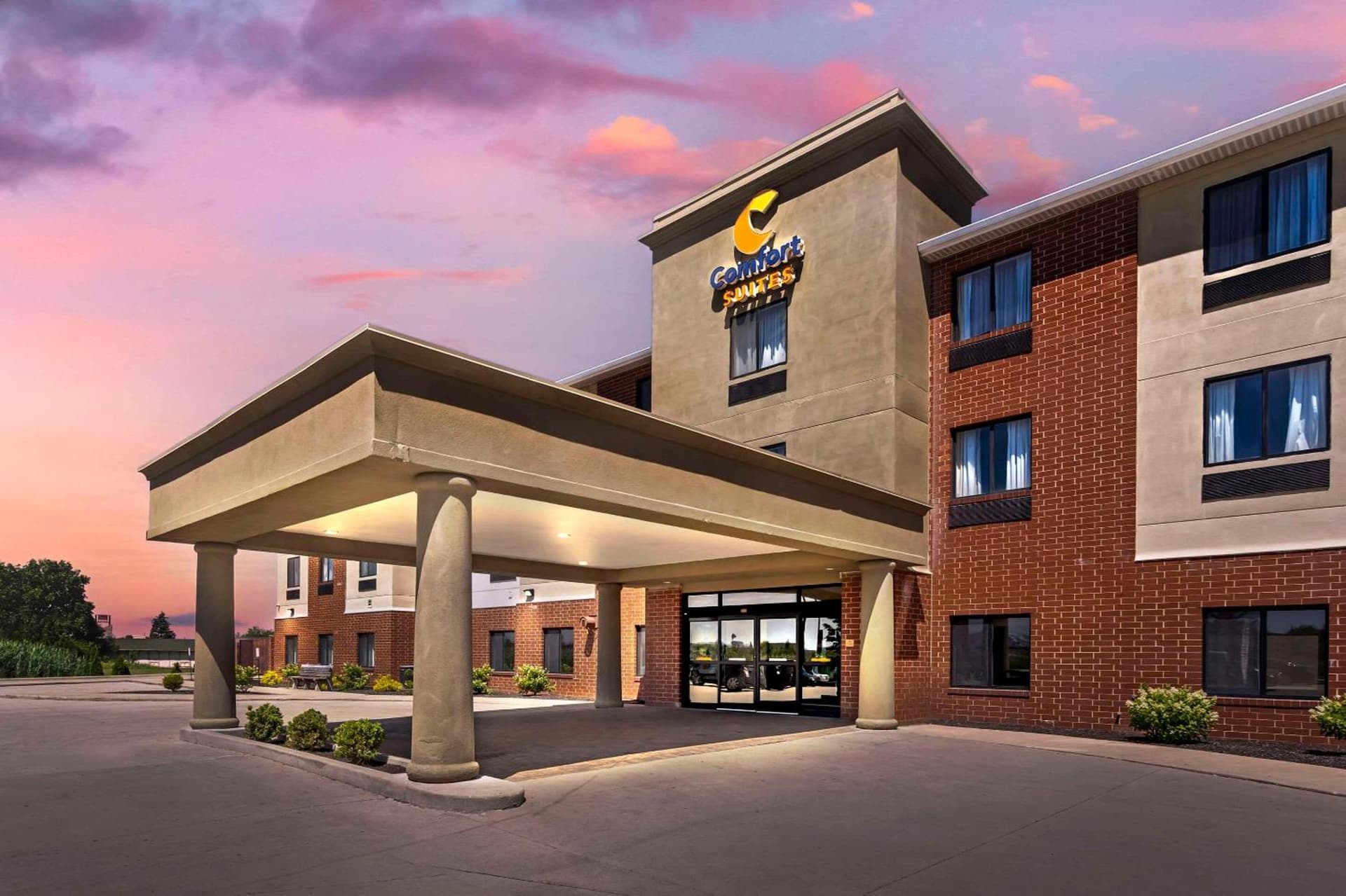 Comfort Suites Merrillville near US 30 interior in Merrillville, IN — gallery photo 2