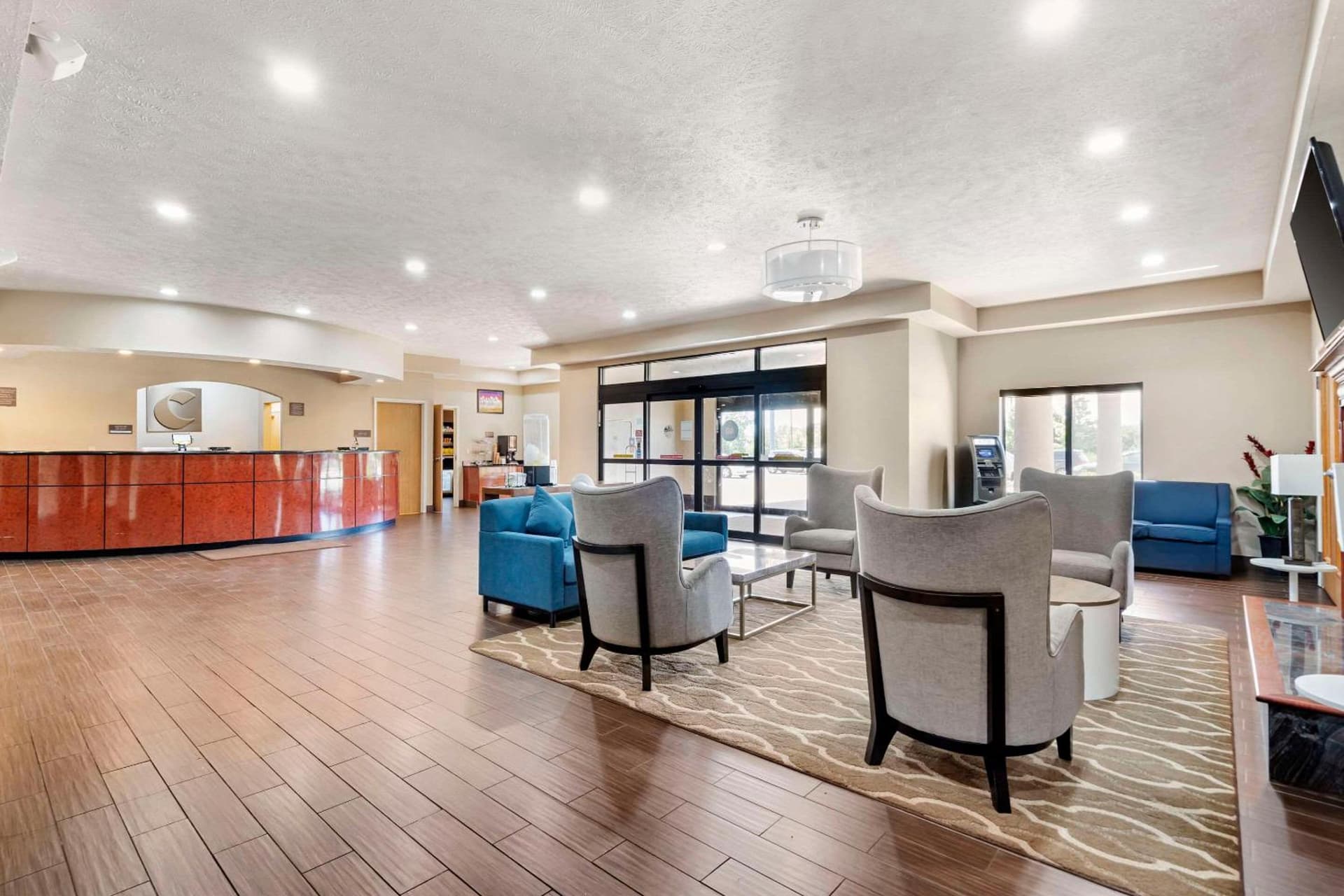 Comfort Suites Merrillville near US 30 gallery photo in Merrillville, IN — image 22