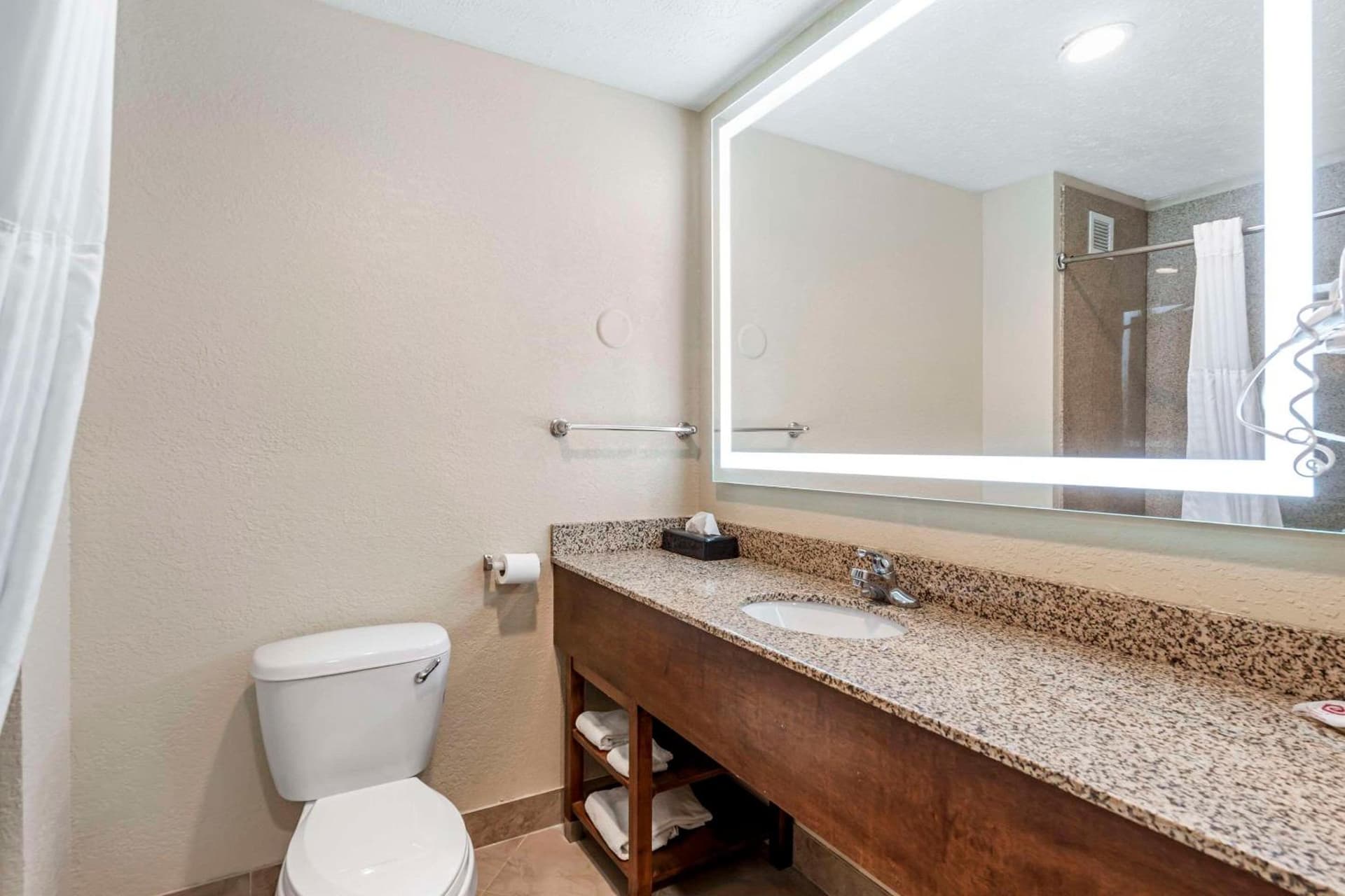 Comfort Suites Merrillville near US 30 gallery photo in Merrillville, IN — image 16