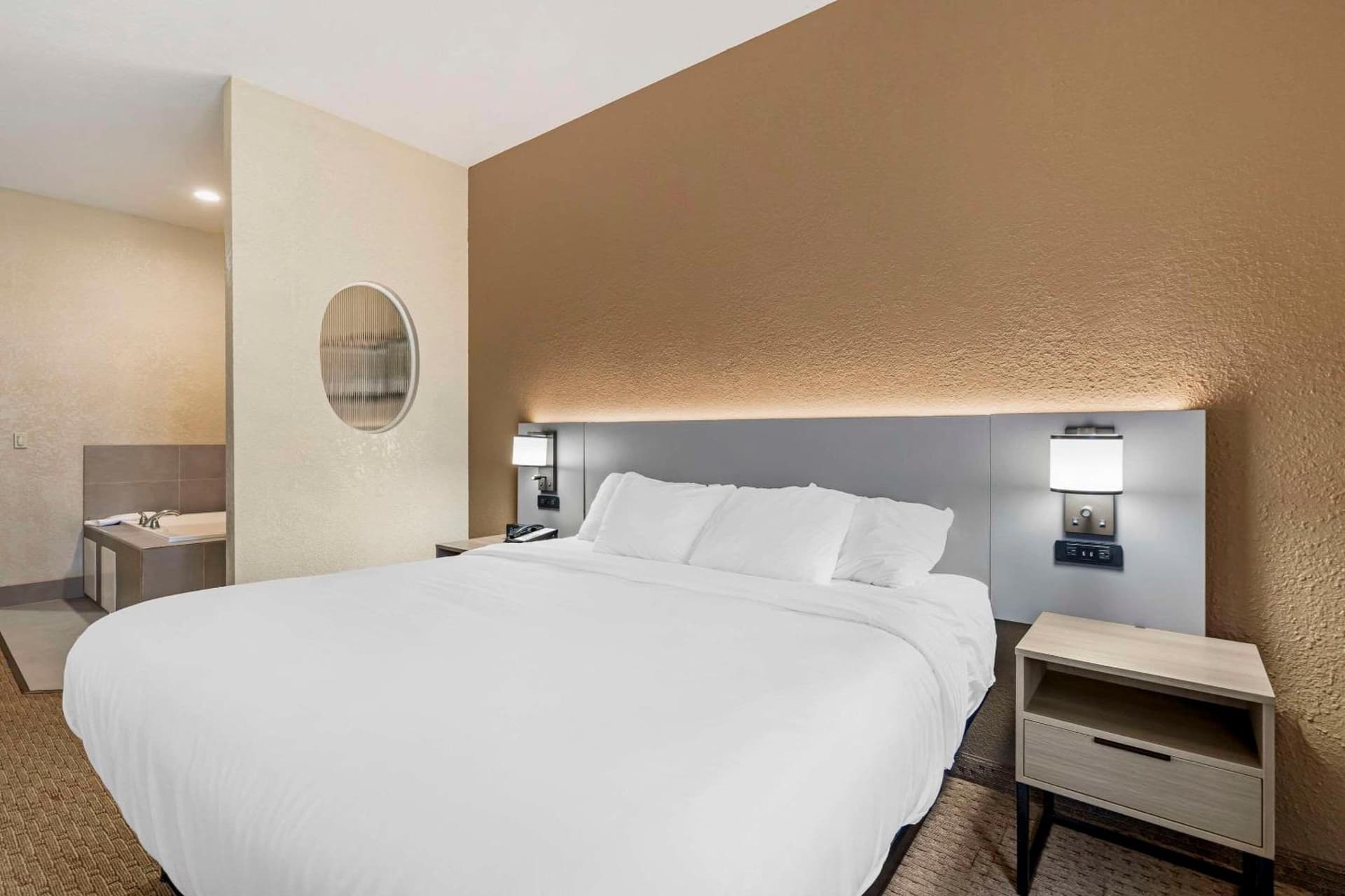 Comfort Suites Merrillville near US 30 gallery photo in Merrillville, IN — image 14