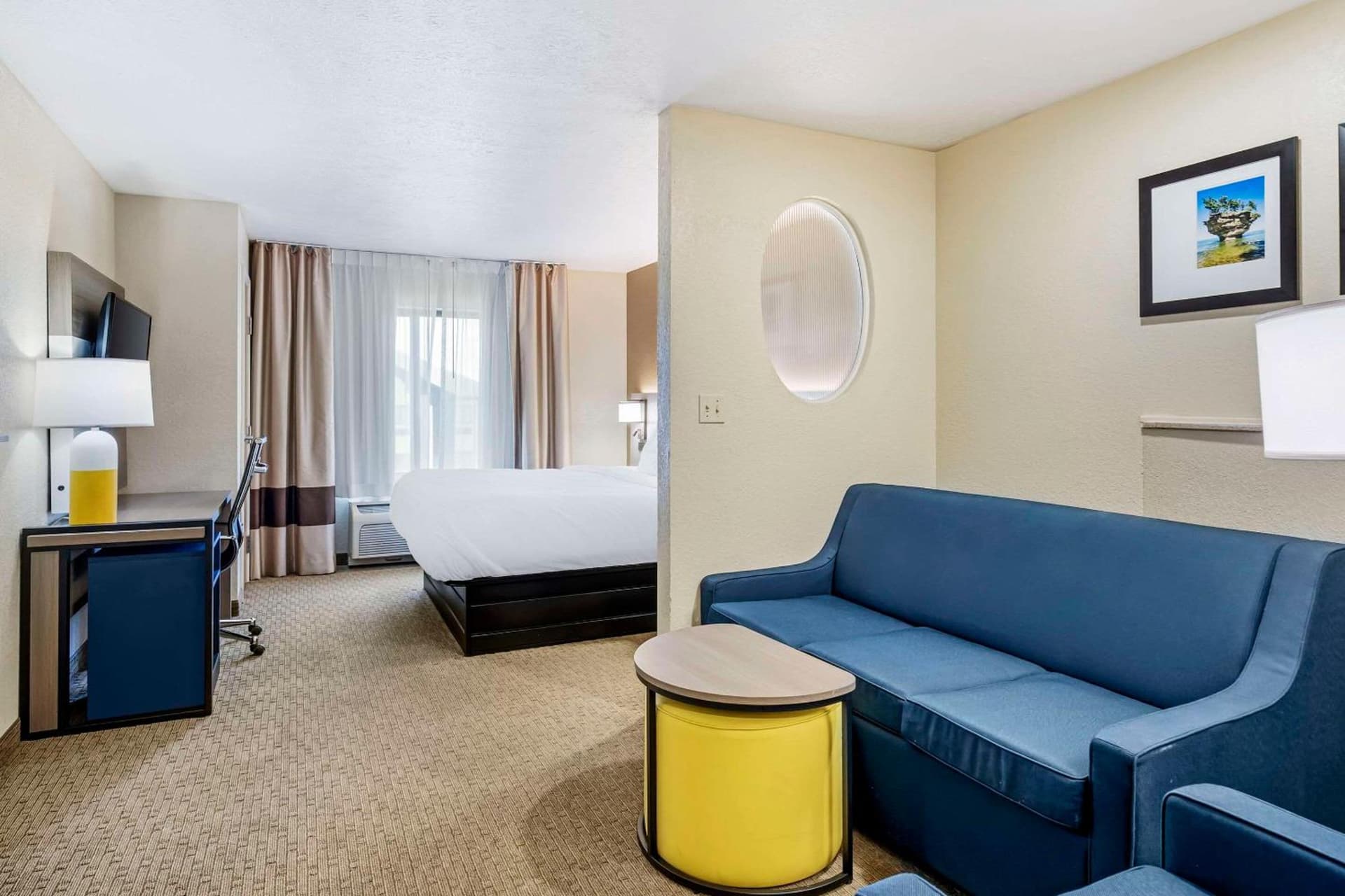 Comfort Suites Merrillville near US 30 gallery photo in Merrillville, IN — image 24