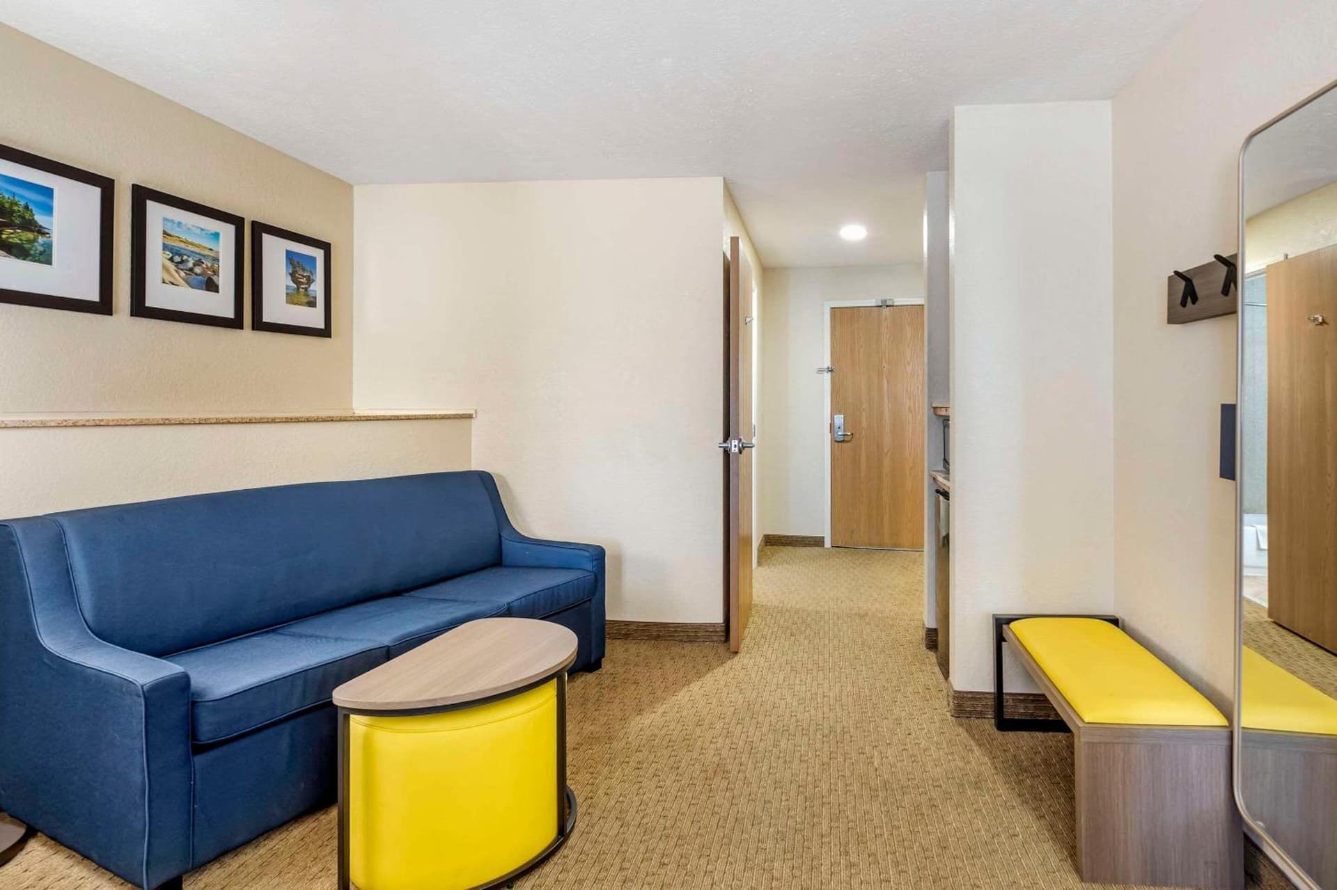Comfort Suites Merrillville near US 30 gallery photo in Merrillville, IN — image 15