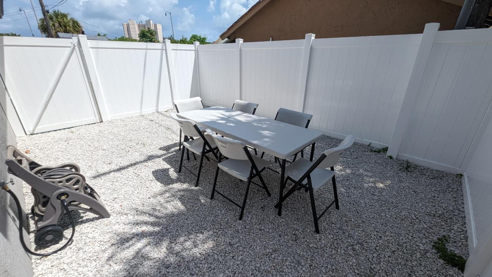 Rent W Palm Beach property views in West Palm Beach, FL — gallery photo 3