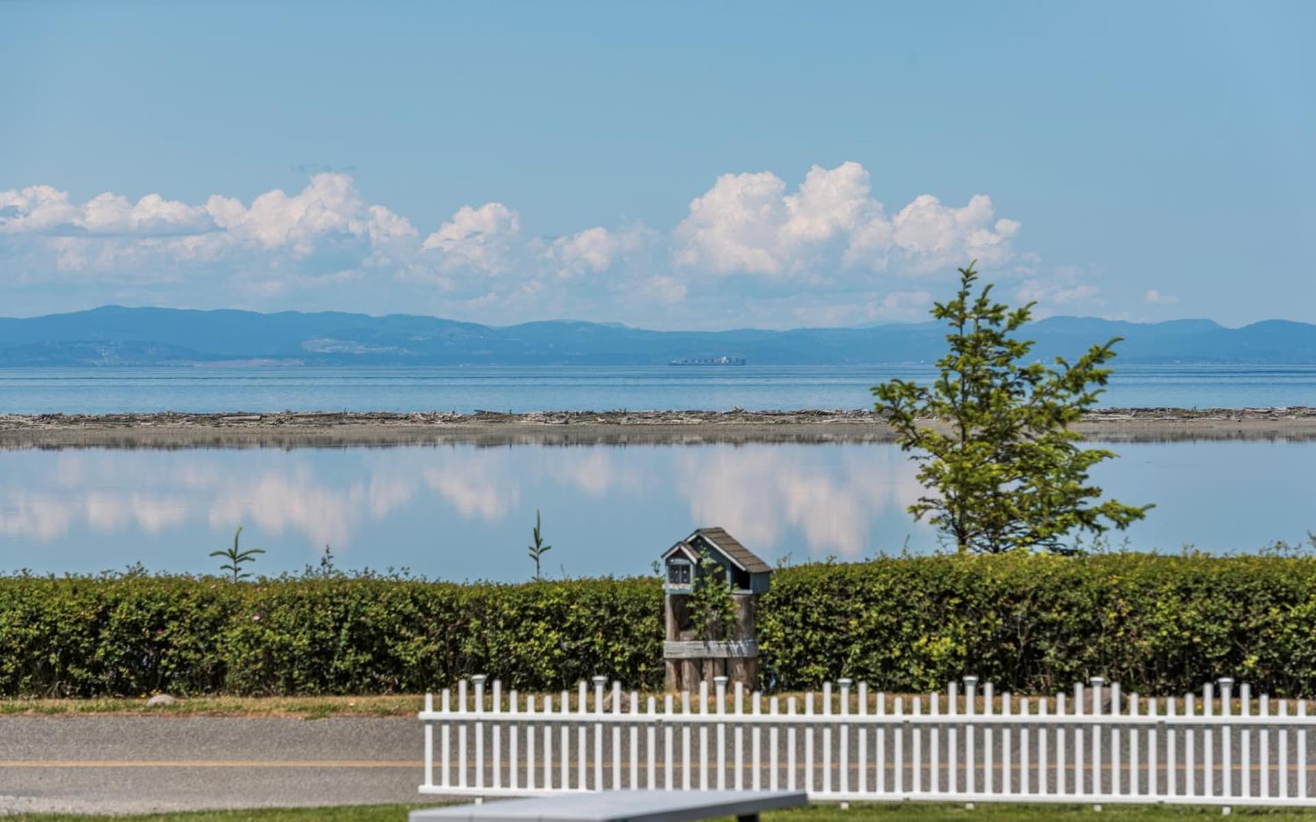 Juan de Fuca Waterfront Hotel & Cottages gallery photo in Sequim, WA — image 24