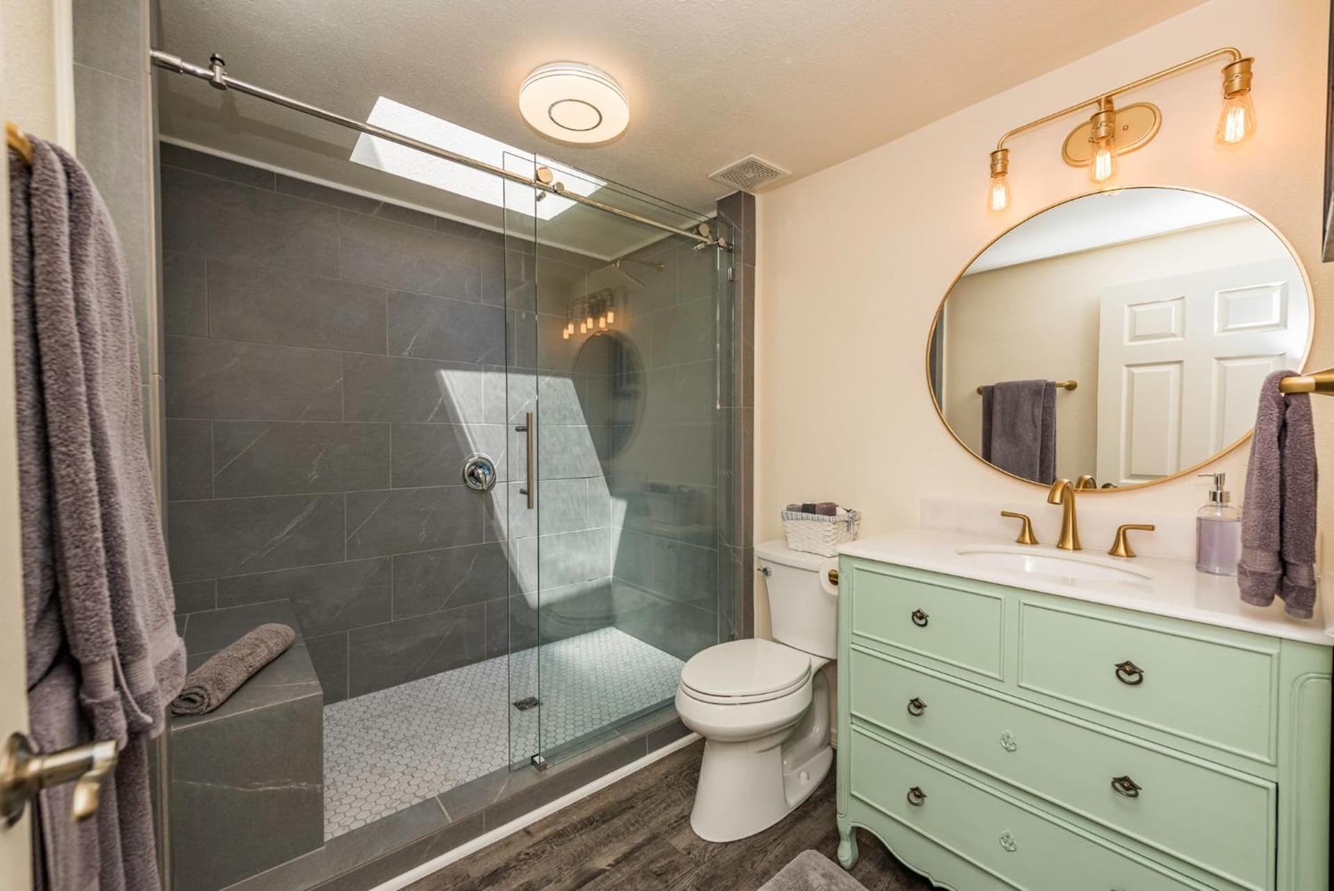 Juan de Fuca Waterfront Hotel & Cottages gallery photo in Sequim, WA — image 10