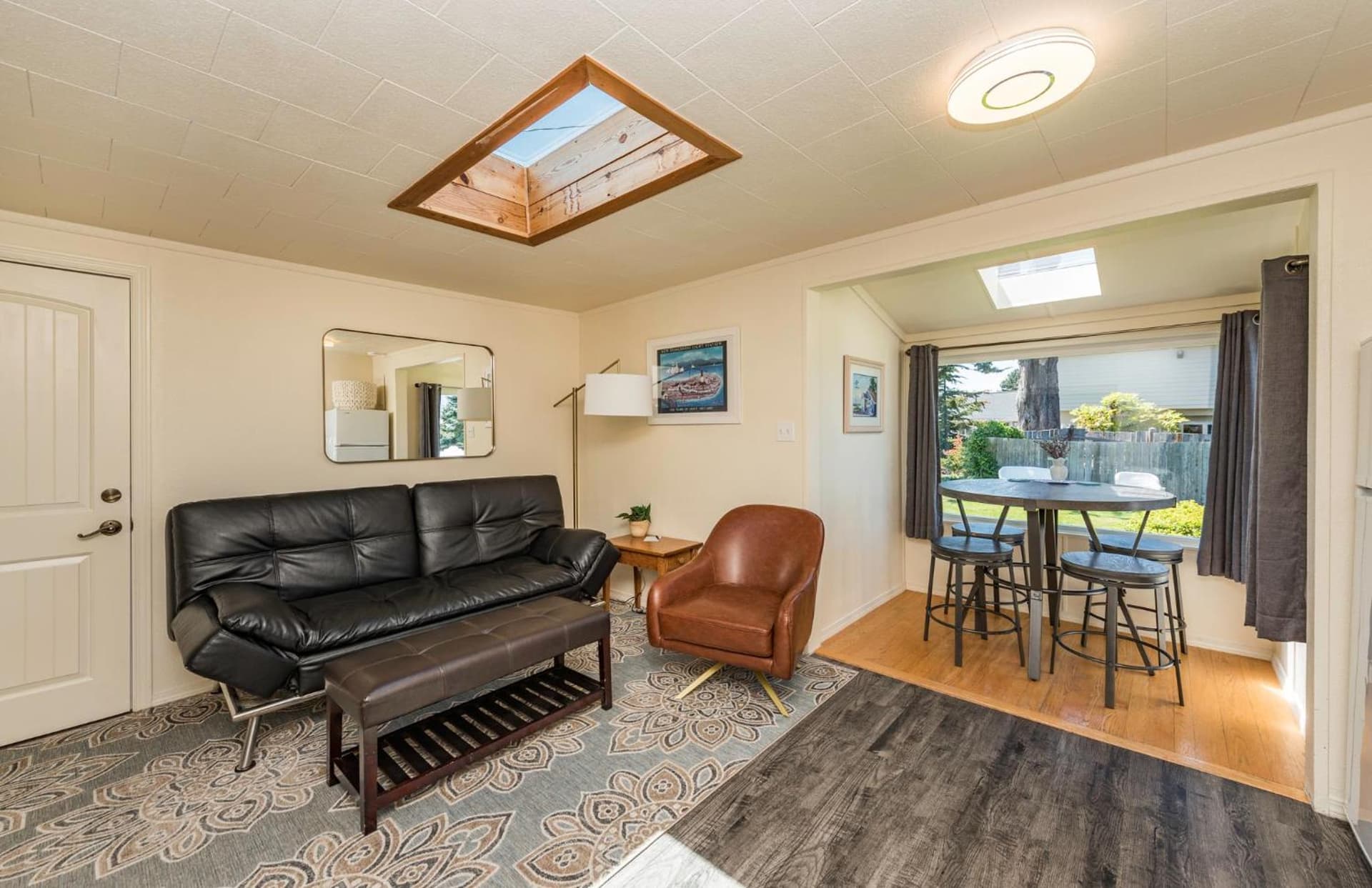 Juan de Fuca Waterfront Hotel & Cottages gallery photo in Sequim, WA — image 64