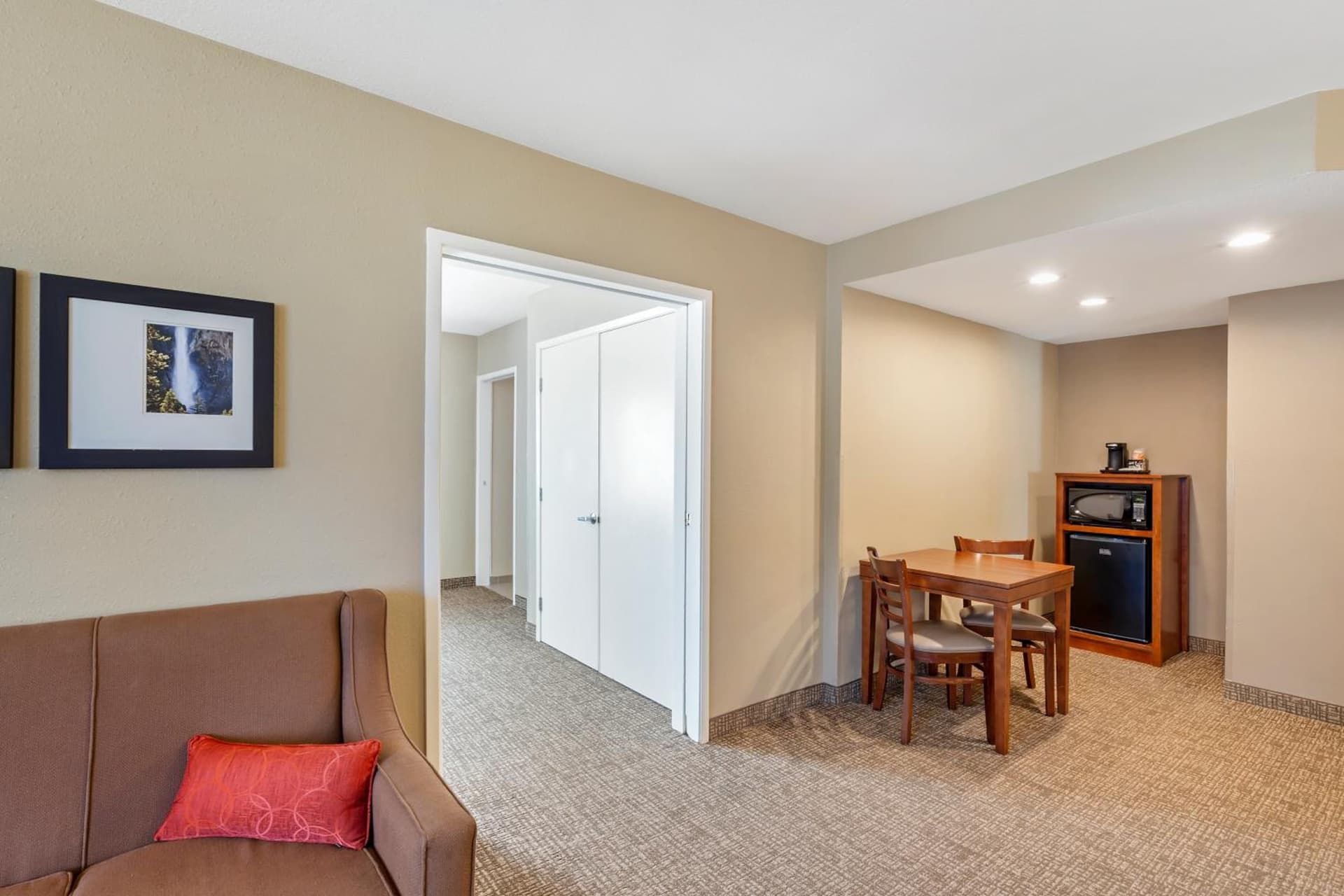 Comfort Inn & Suites Rocklin - Roseville gallery photo in Rocklin, CA — image 4