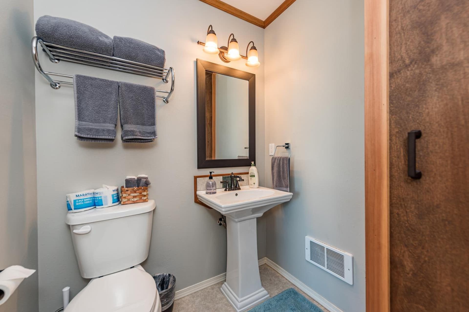 Juan de Fuca Waterfront Hotel & Cottages gallery photo in Sequim, WA — image 36