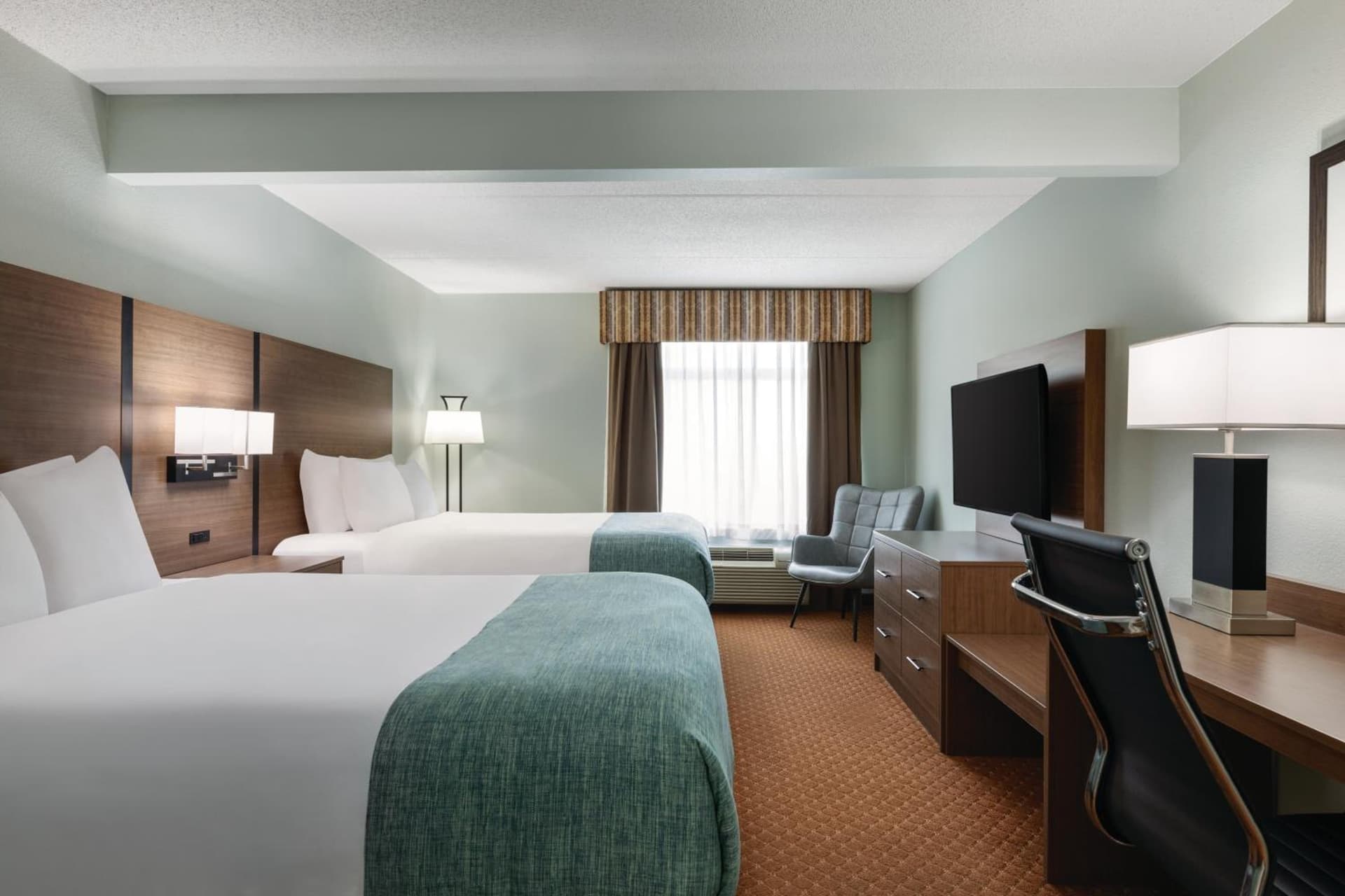 Wingate by Wyndham Louisville East gallery photo in Louisville, KY — image 7