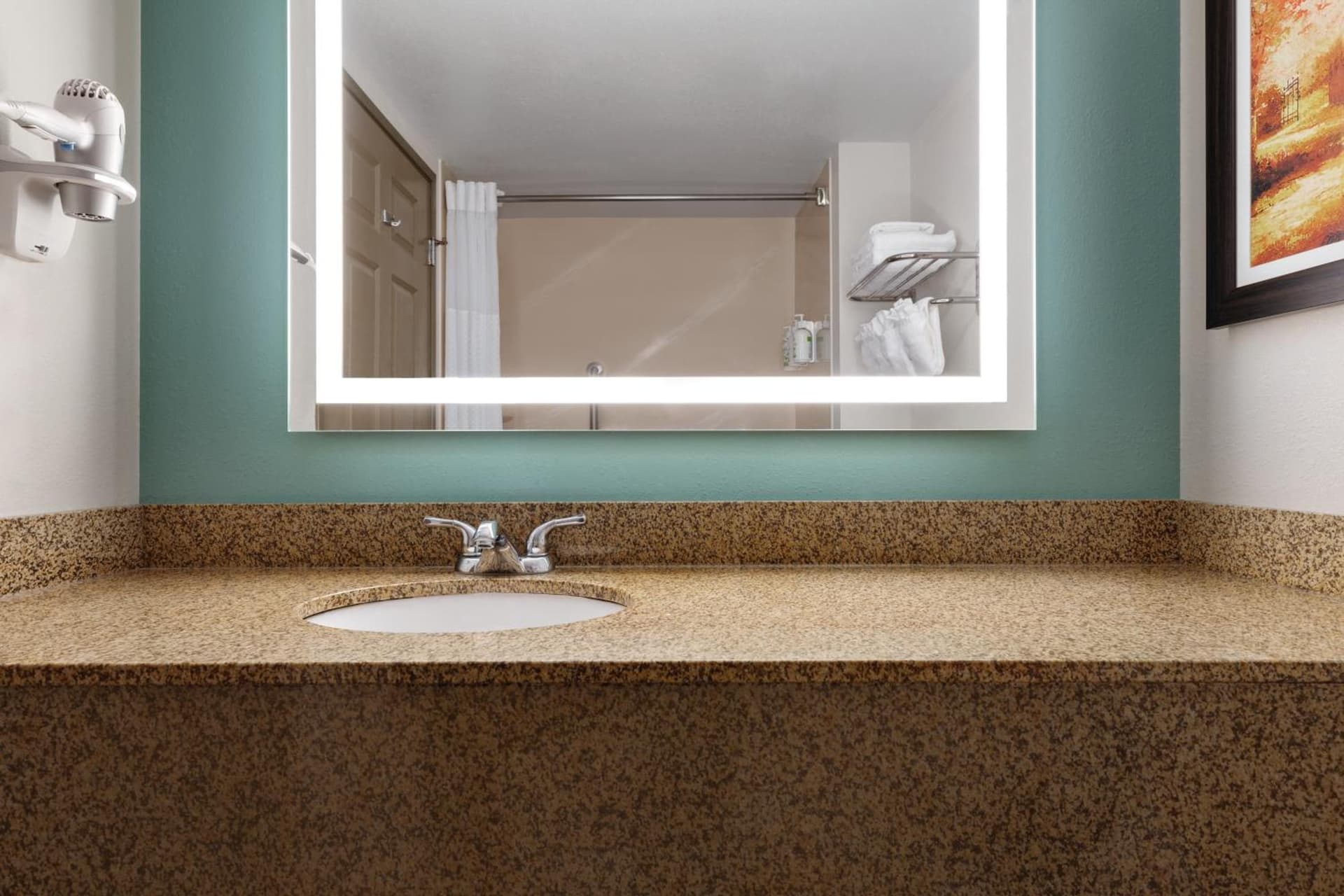Wingate by Wyndham Louisville East gallery photo in Louisville, KY — image 45