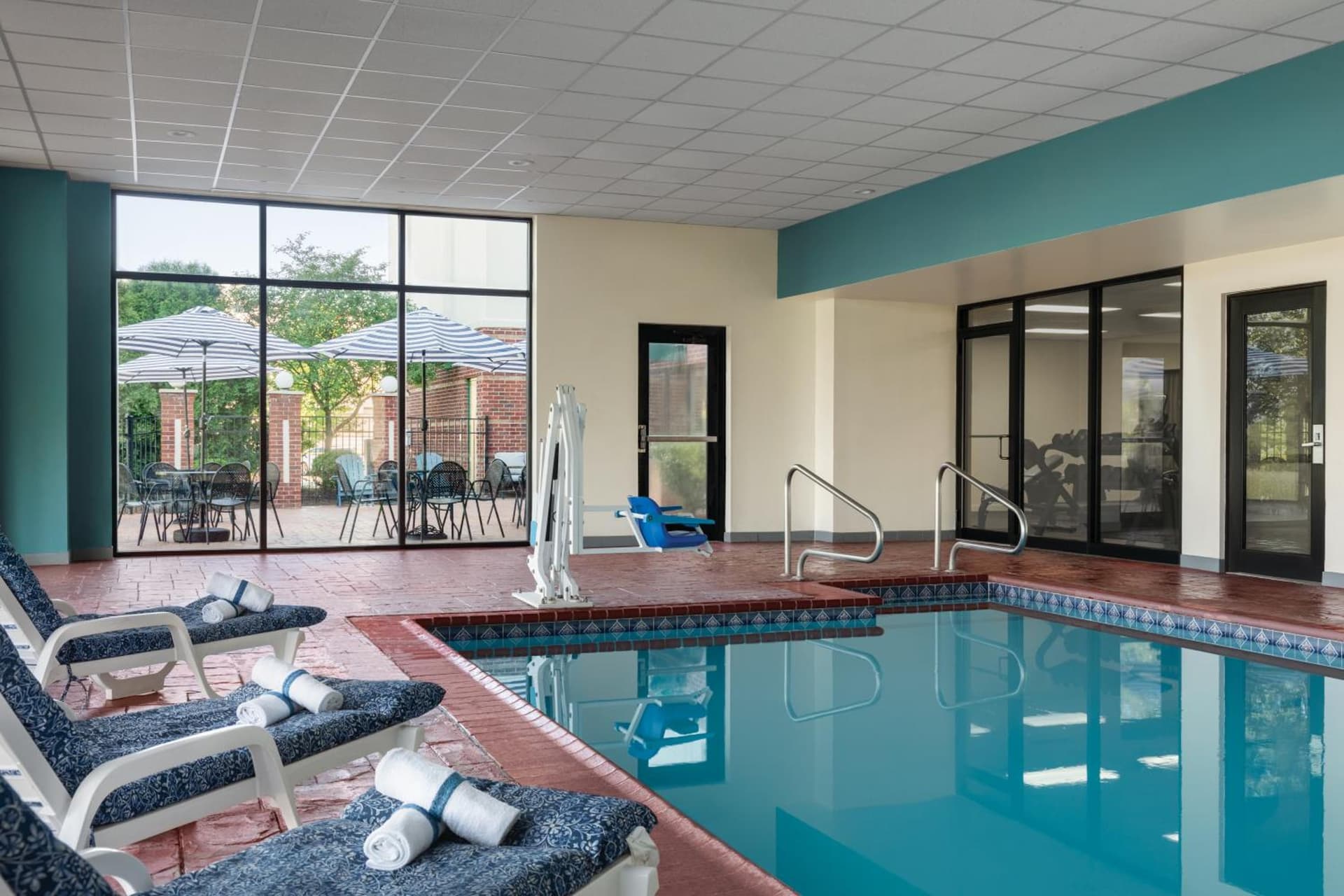 Wingate by Wyndham Louisville East gallery photo in Louisville, KY — image 32