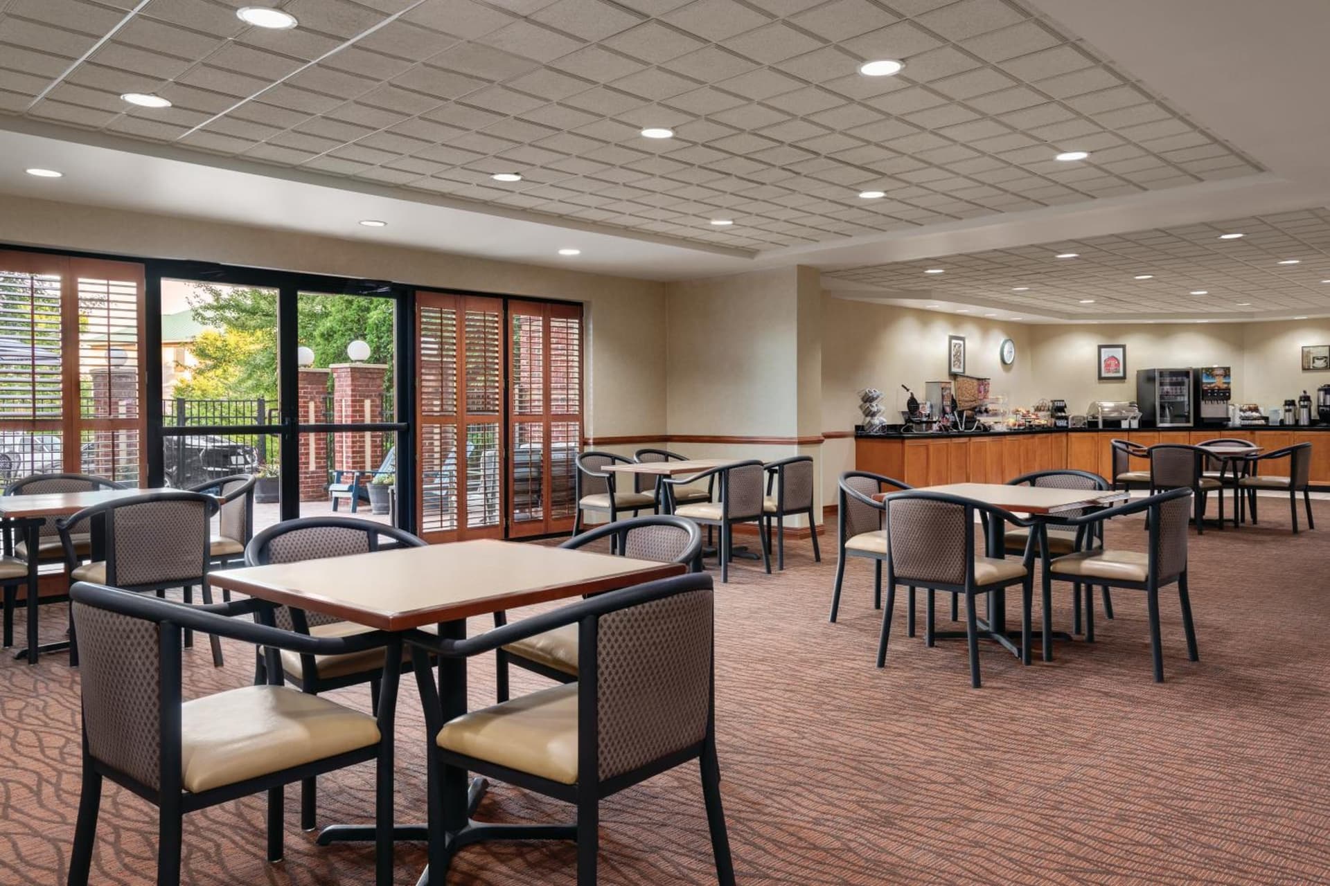 Wingate by Wyndham Louisville East gallery photo in Louisville, KY — image 19