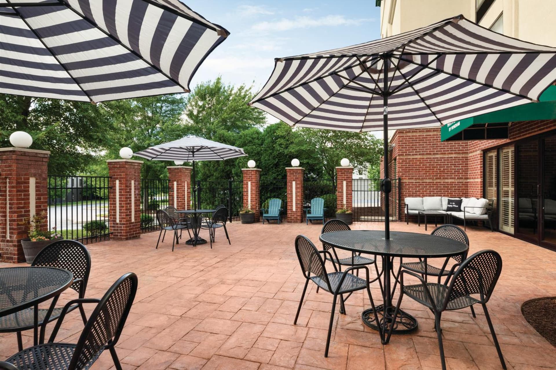 Wingate by Wyndham Louisville East interior in Louisville, KY — gallery photo 2