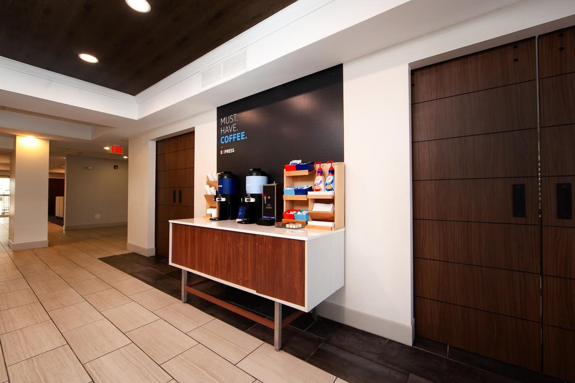 Holiday Inn Express Hotel & Suites Chicago South Lansing by IHG gallery photo in Lansing, IL — image 15