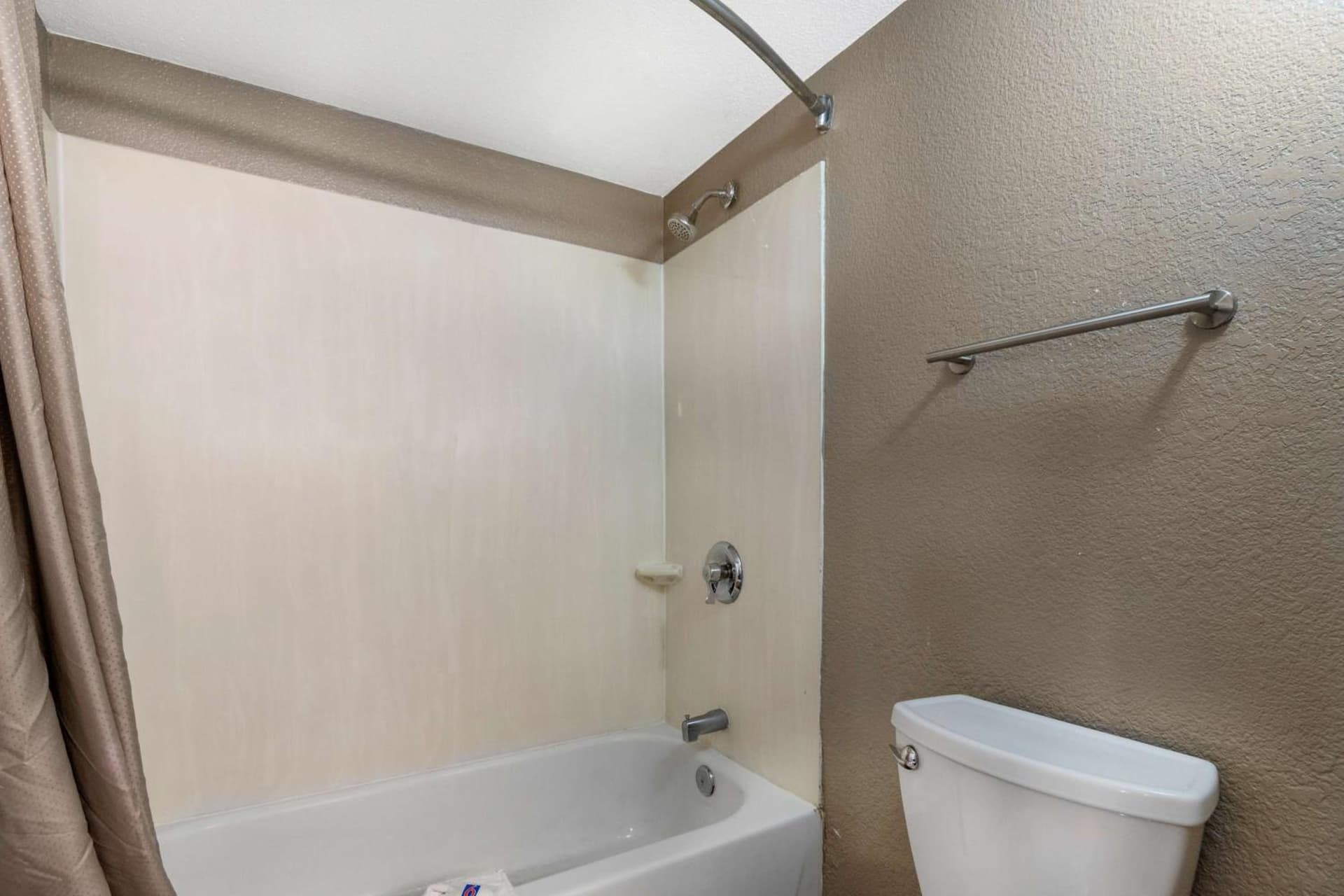 Motel 6-York, PA - North gallery photo in York, PA — image 78