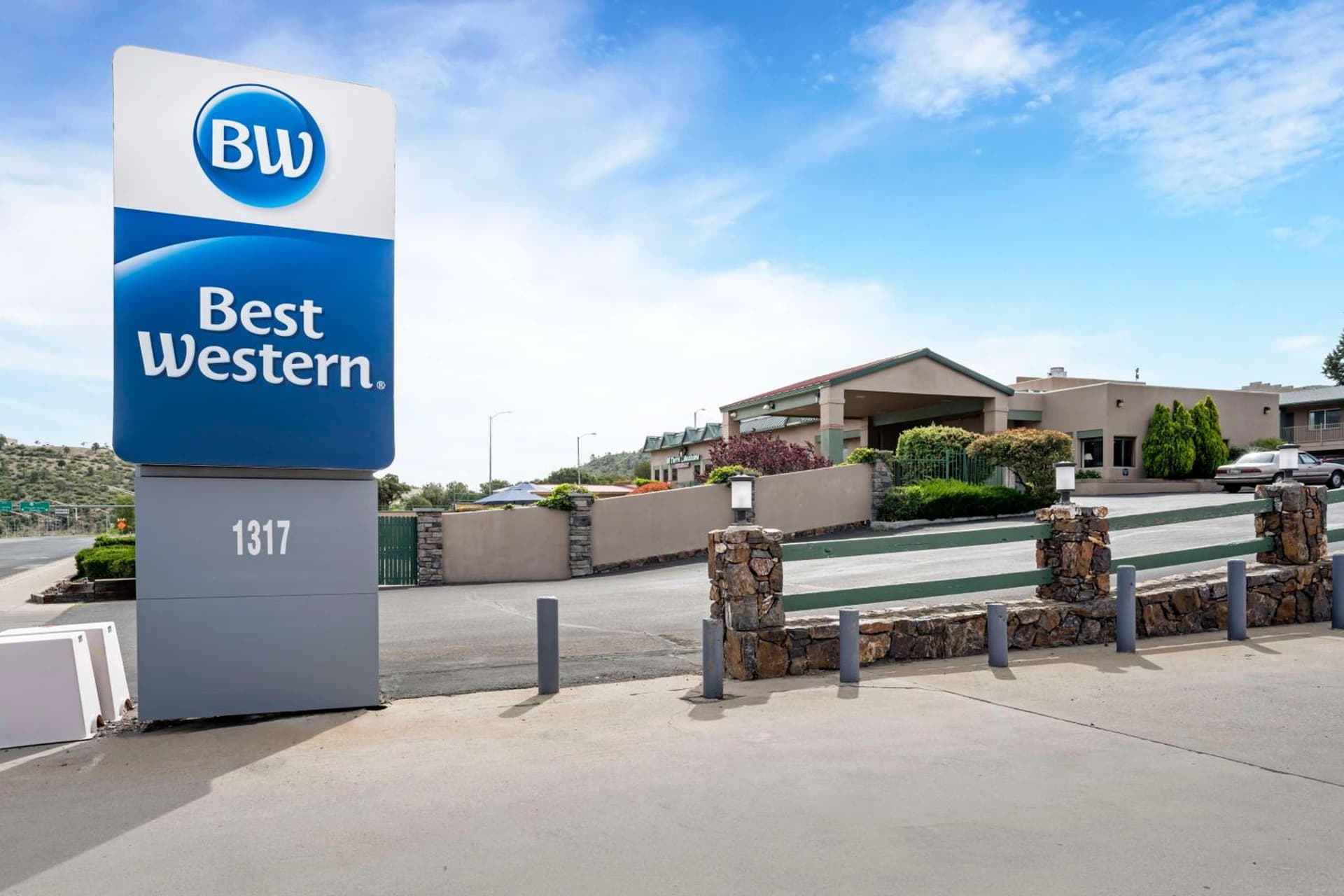 Best Western Prescottonian property views in Prescott, AZ — gallery photo 3