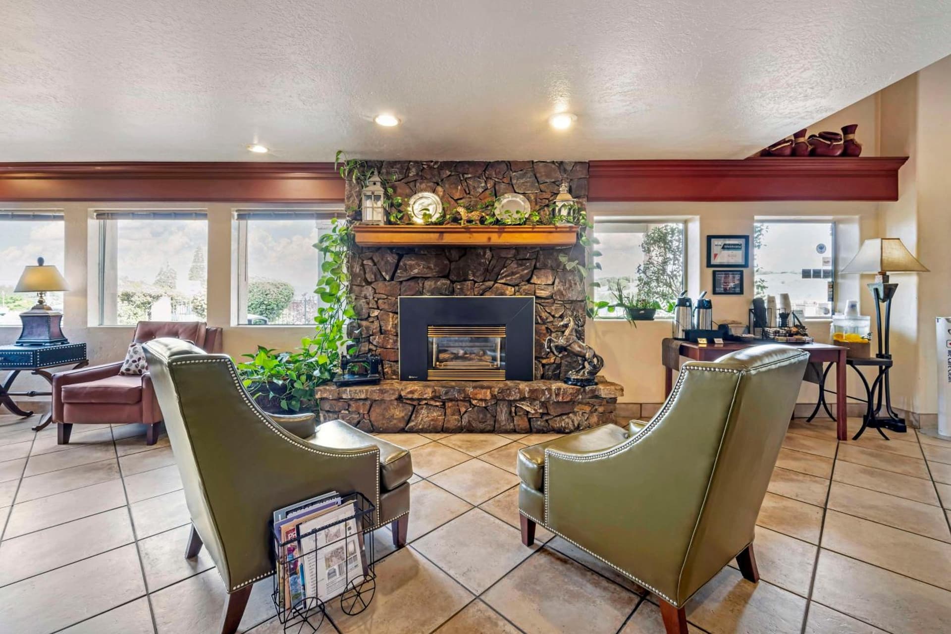 Best Western Prescottonian interior in Prescott, AZ — gallery photo 2