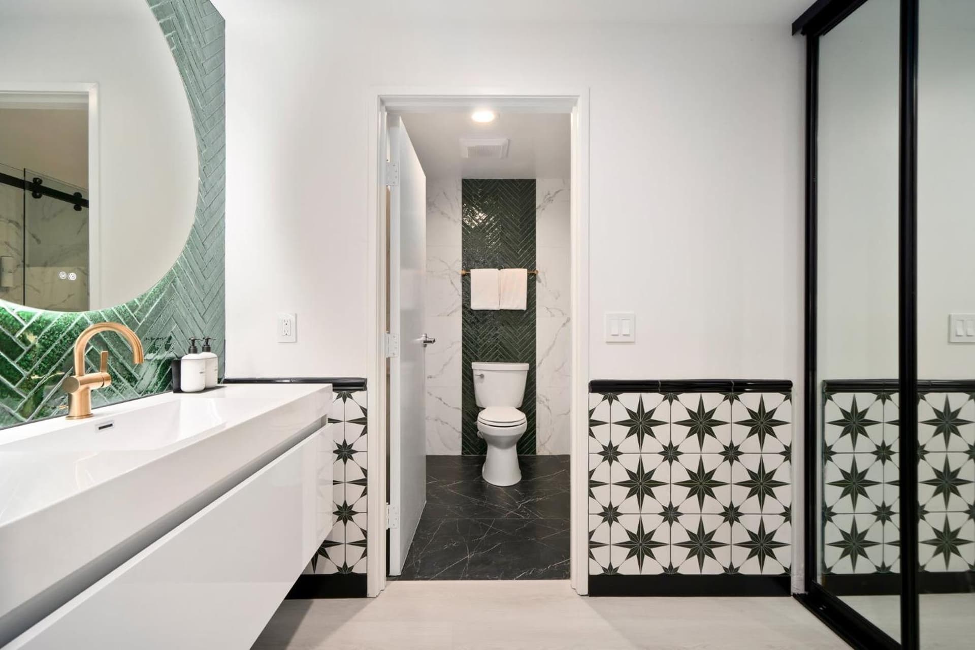 Casablanca Inn gallery photo in San Clemente, CA — image 31