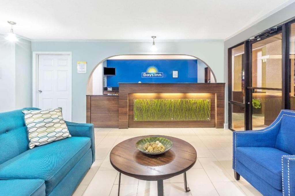 Days Inn by Wyndham Rayville property views in Rayville, LA — gallery photo 3
