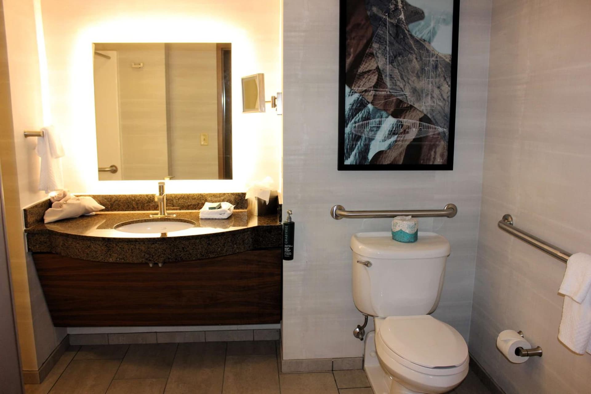 DoubleTree by Hilton Bay City - Riverfront gallery photo in Bay City, MI — image 68