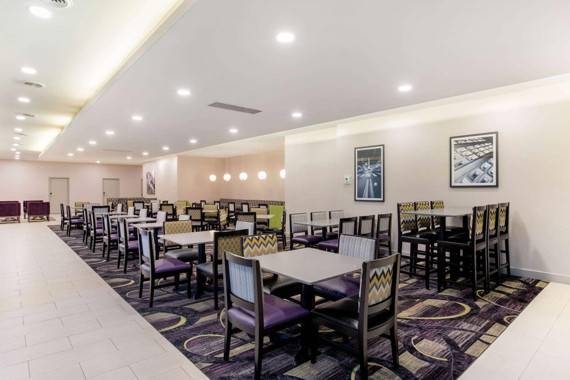 La Quinta by Wyndham Indianapolis South gallery photo in Indianapolis, IN — image 55