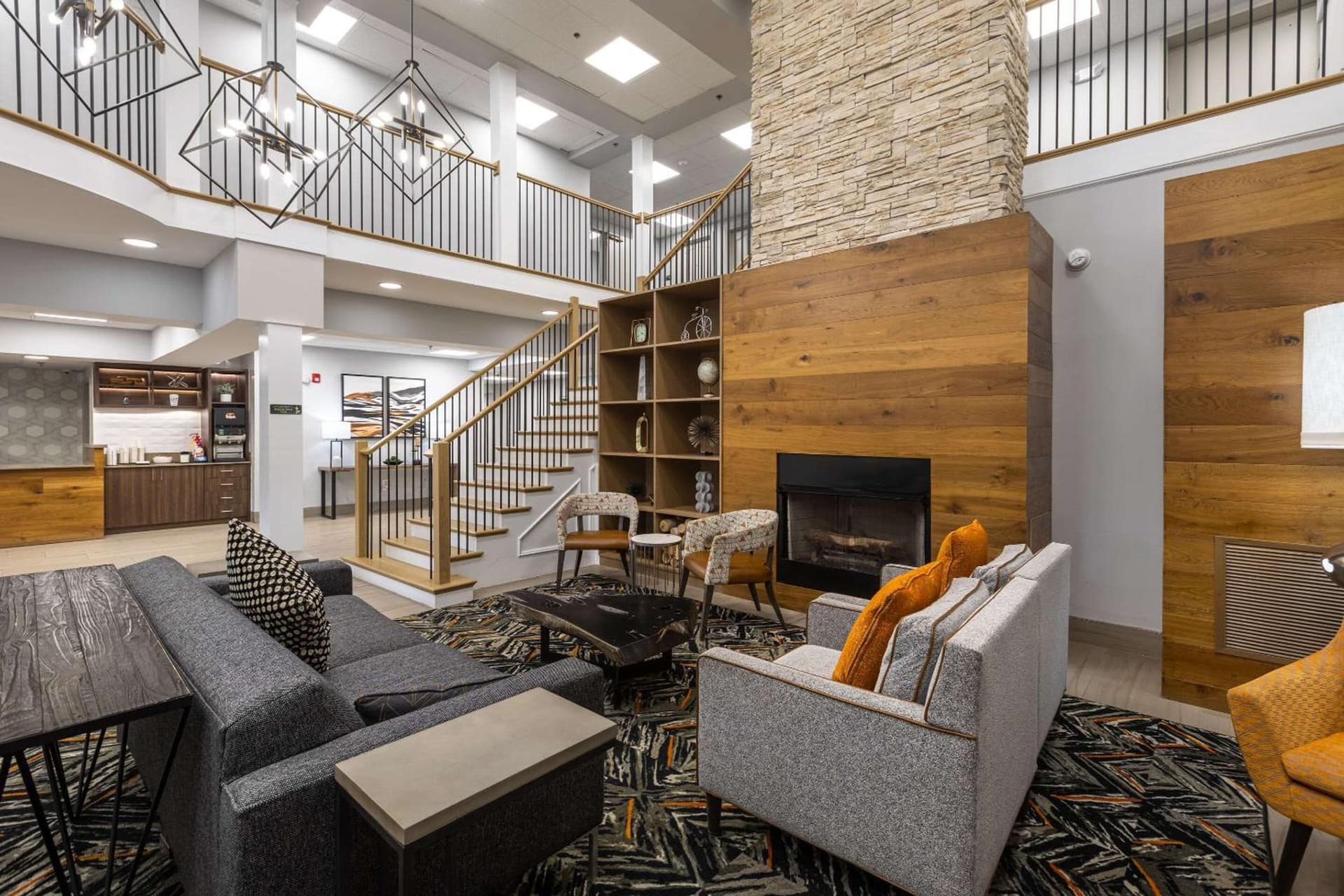 Country Inn & Suites by Radisson, Lake Norman Huntersville, NC interior in Huntersville, NC — gallery photo 2