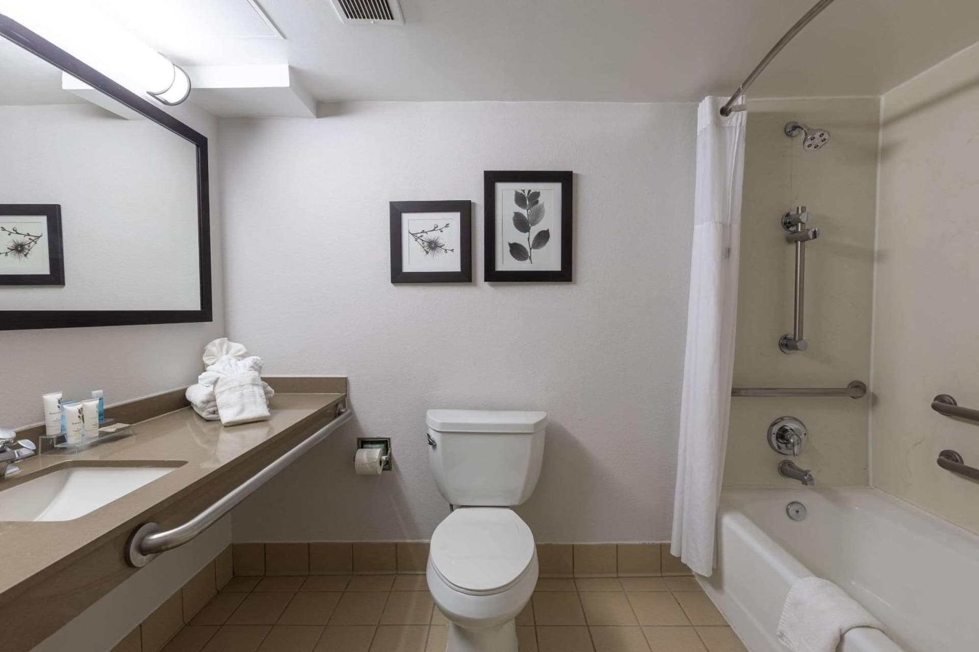 Country Inn & Suites by Radisson, Lake Norman Huntersville, NC gallery photo in Huntersville, NC — image 113
