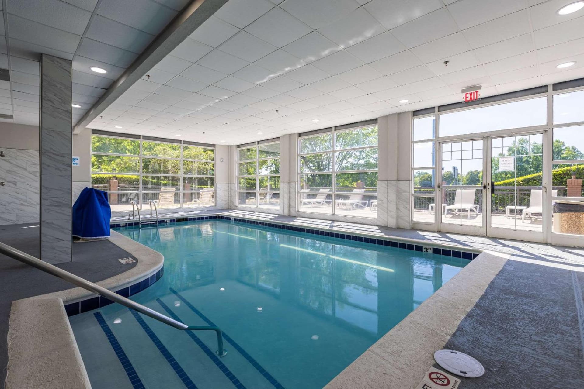 Country Inn & Suites by Radisson, Lake Norman Huntersville, NC property views in Huntersville, NC — gallery photo 3