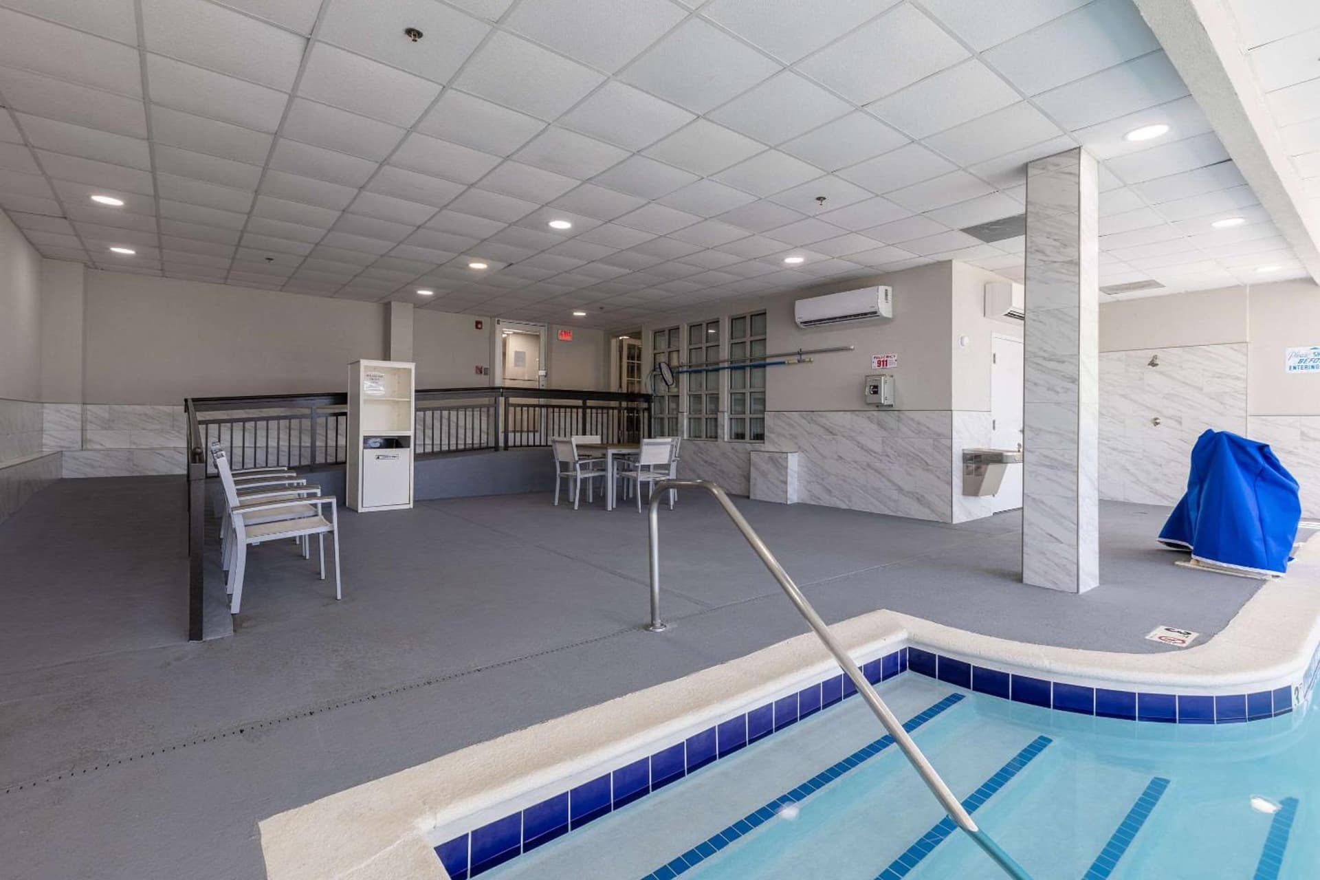 Country Inn & Suites by Radisson, Lake Norman Huntersville, NC gallery photo in Huntersville, NC — image 64