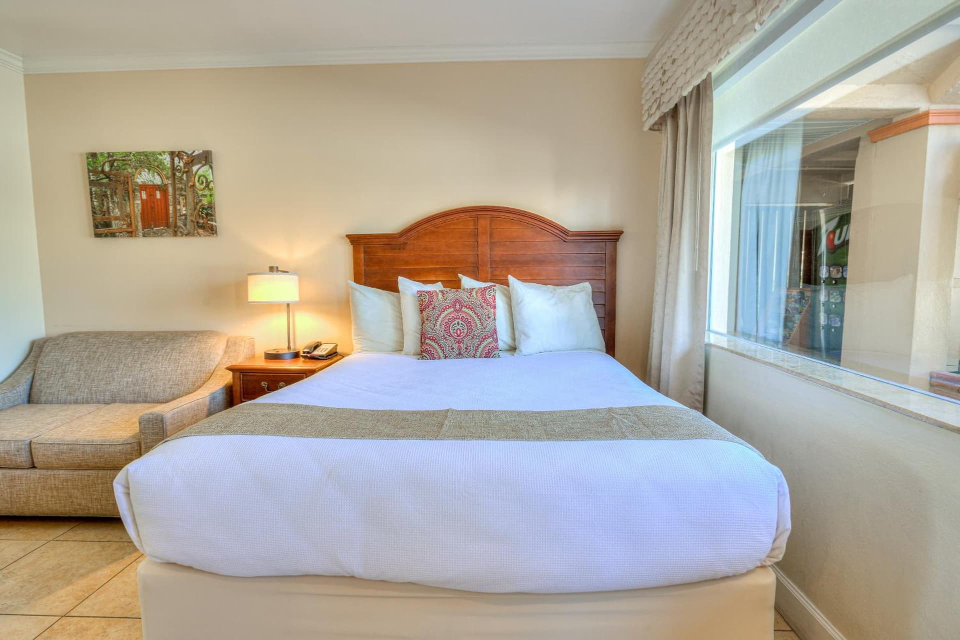 La Fiesta Ocean Inn & Suites gallery photo in Saint Augustine Beach, FL — image 9