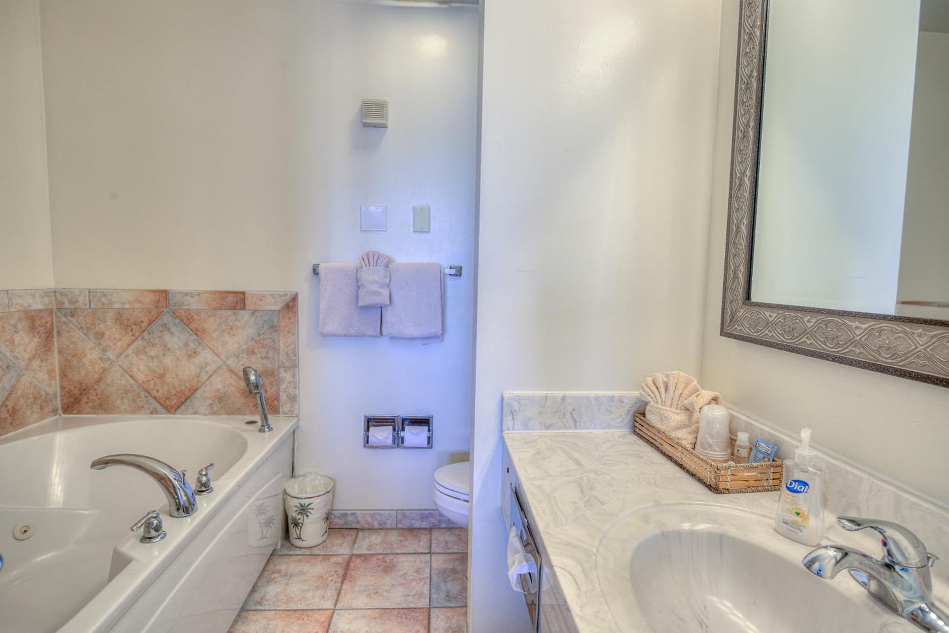 La Fiesta Ocean Inn & Suites gallery photo in Saint Augustine Beach, FL — image 21