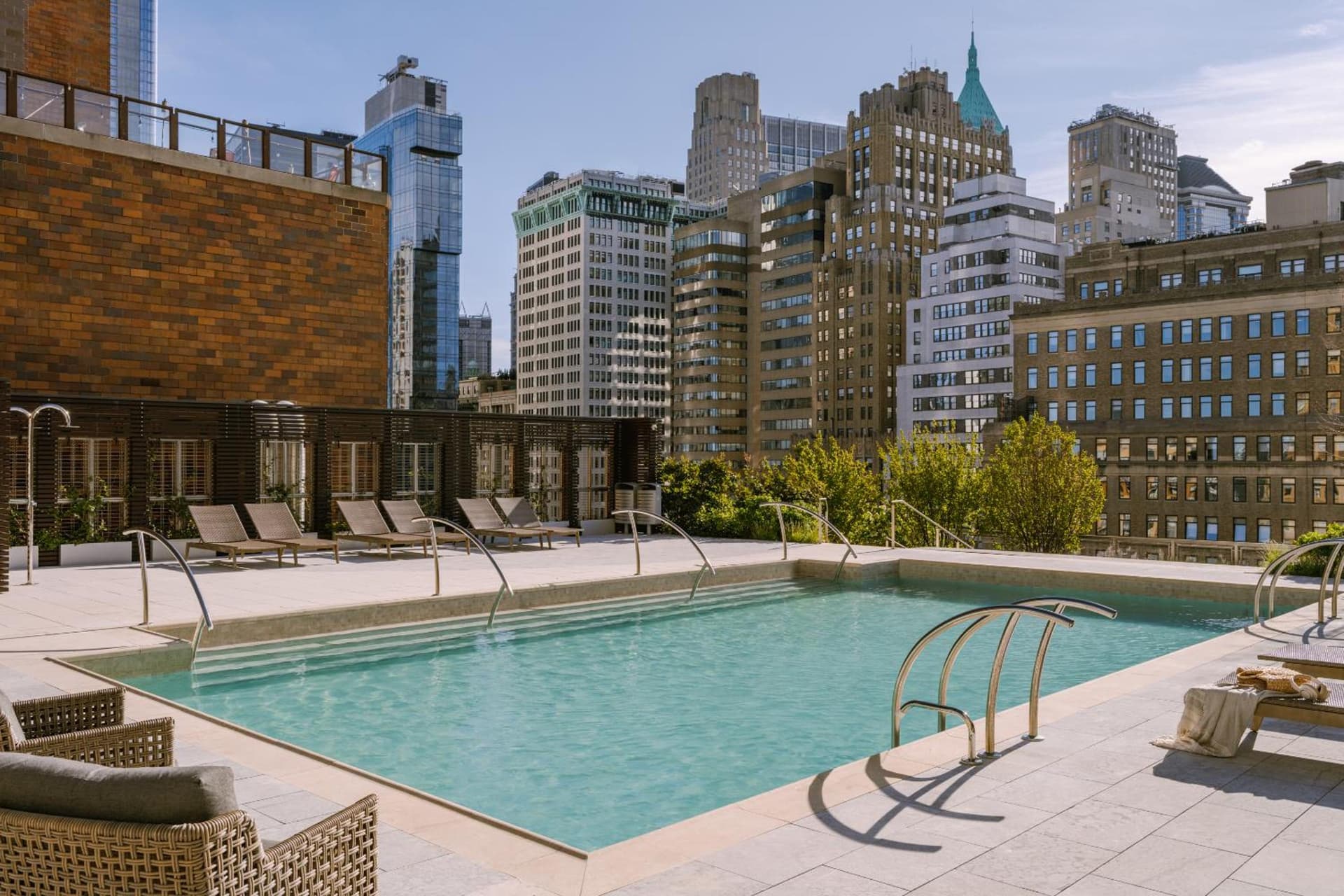 Sonder Battery Park interior in New York, NY — gallery photo 2