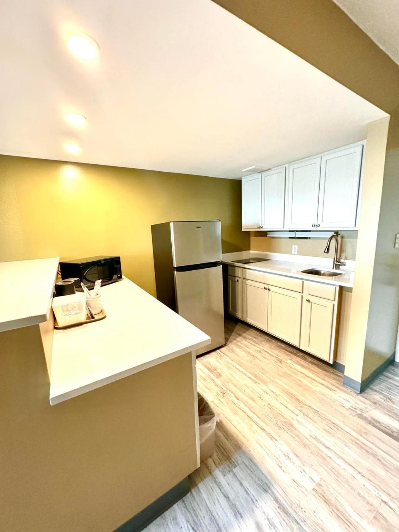 Super 8 by Wyndham Frederick gallery photo in Frederick, MD — image 26