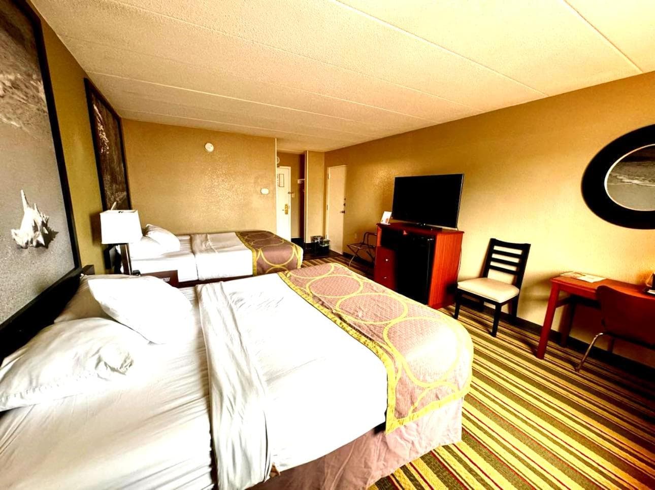 Super 8 by Wyndham Frederick gallery photo in Frederick, MD — image 30
