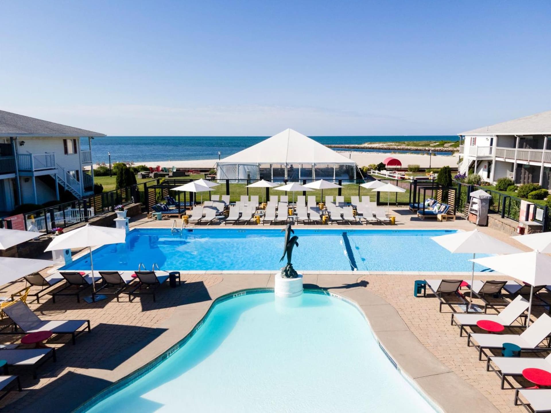 Red Jacket Beach Resort interior in South Yarmouth, MA — gallery photo 2