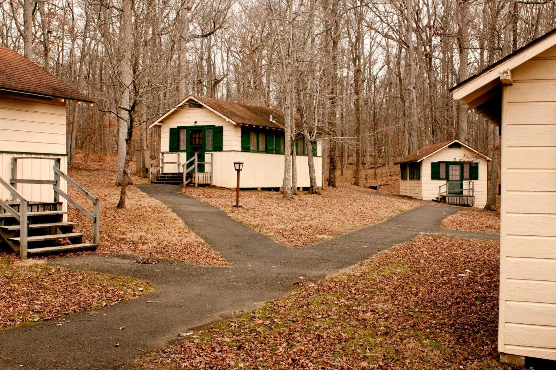 Mammoth Cave Lodge and Cabins property views in Mammoth Cave — gallery photo 3