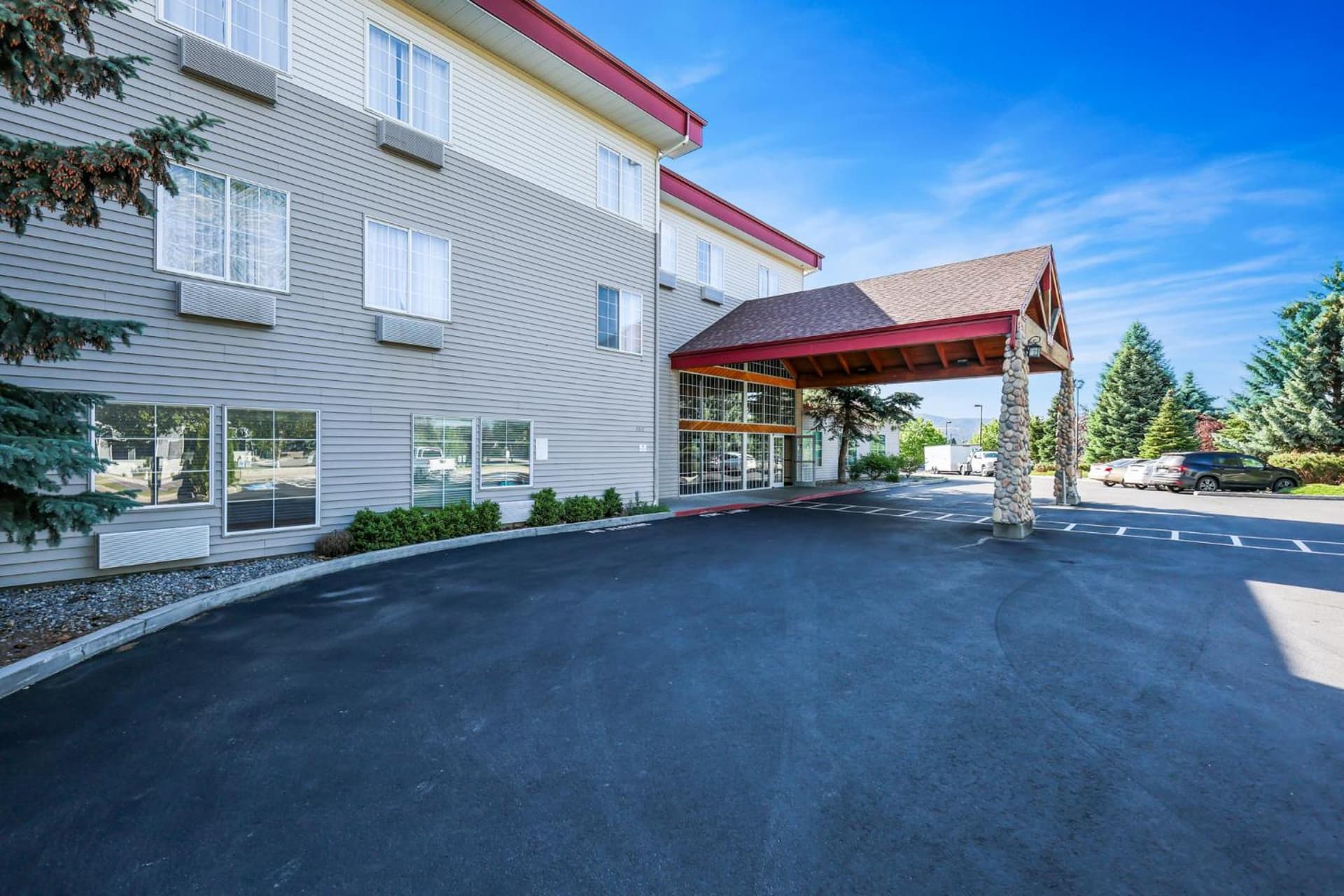 Garner Hotel Liberty Lake by IHG interior in Liberty Lake, WA — gallery photo 2