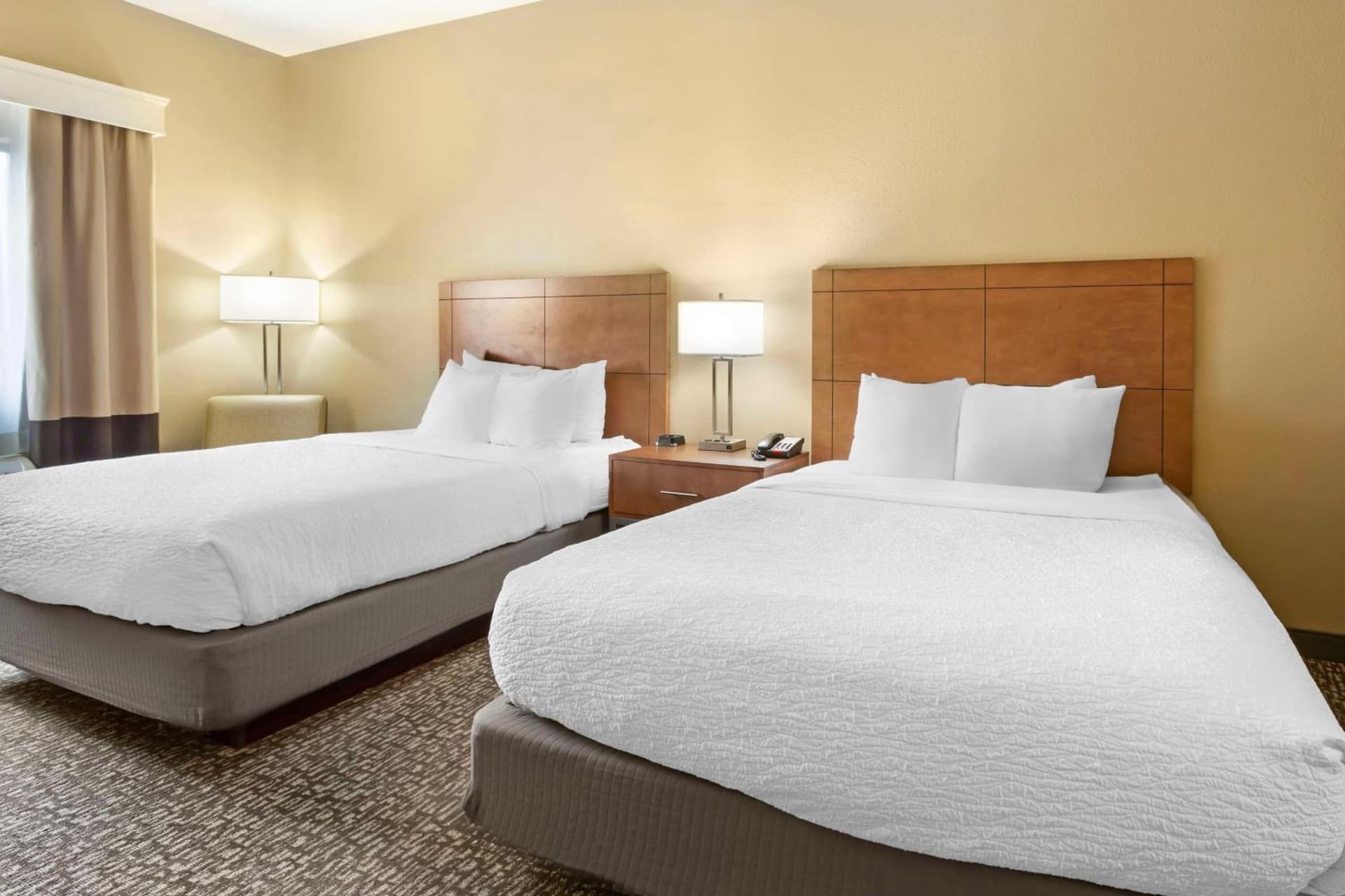 Best Western Plus Surprise-Phoenix NW interior in Surprise, AZ — gallery photo 2