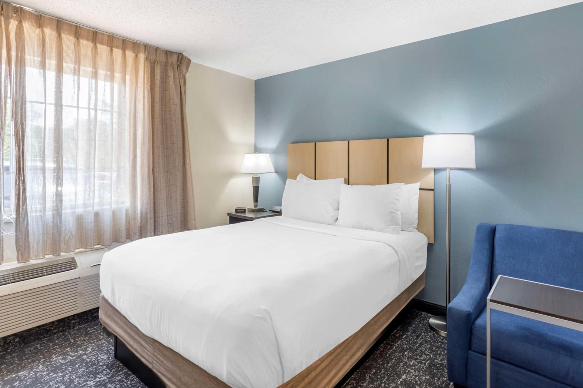 Executive Residency by Best Western Philadelphia-Willow Grove property views in Horsham, PA — gallery photo 3