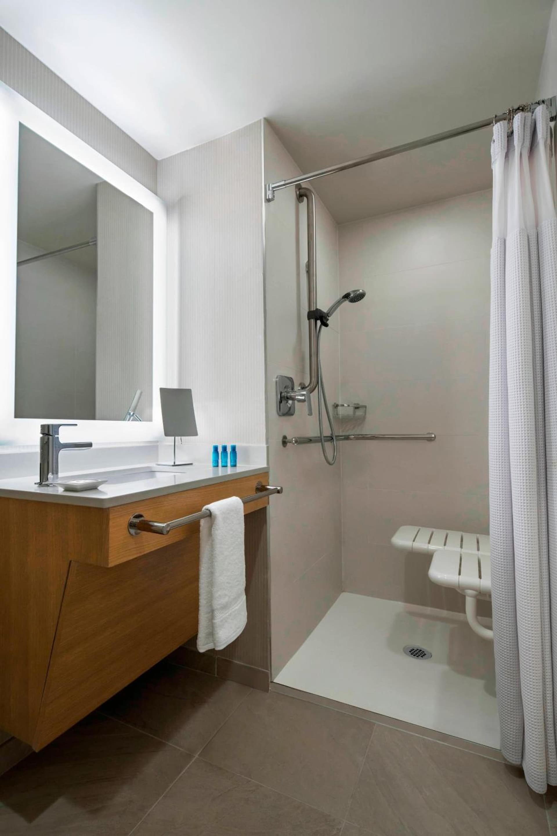 Delta Hotels by Marriott Richmond Downtown gallery photo in Richmond, VA — image 26