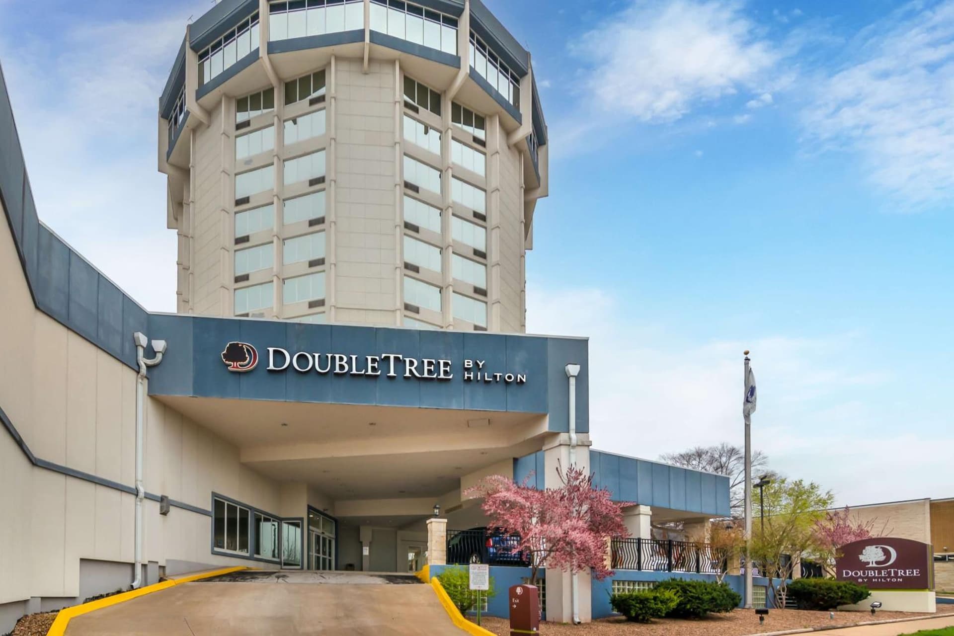 DoubleTree by Hilton Jefferson City property views in Jefferson City, MO — gallery photo 3