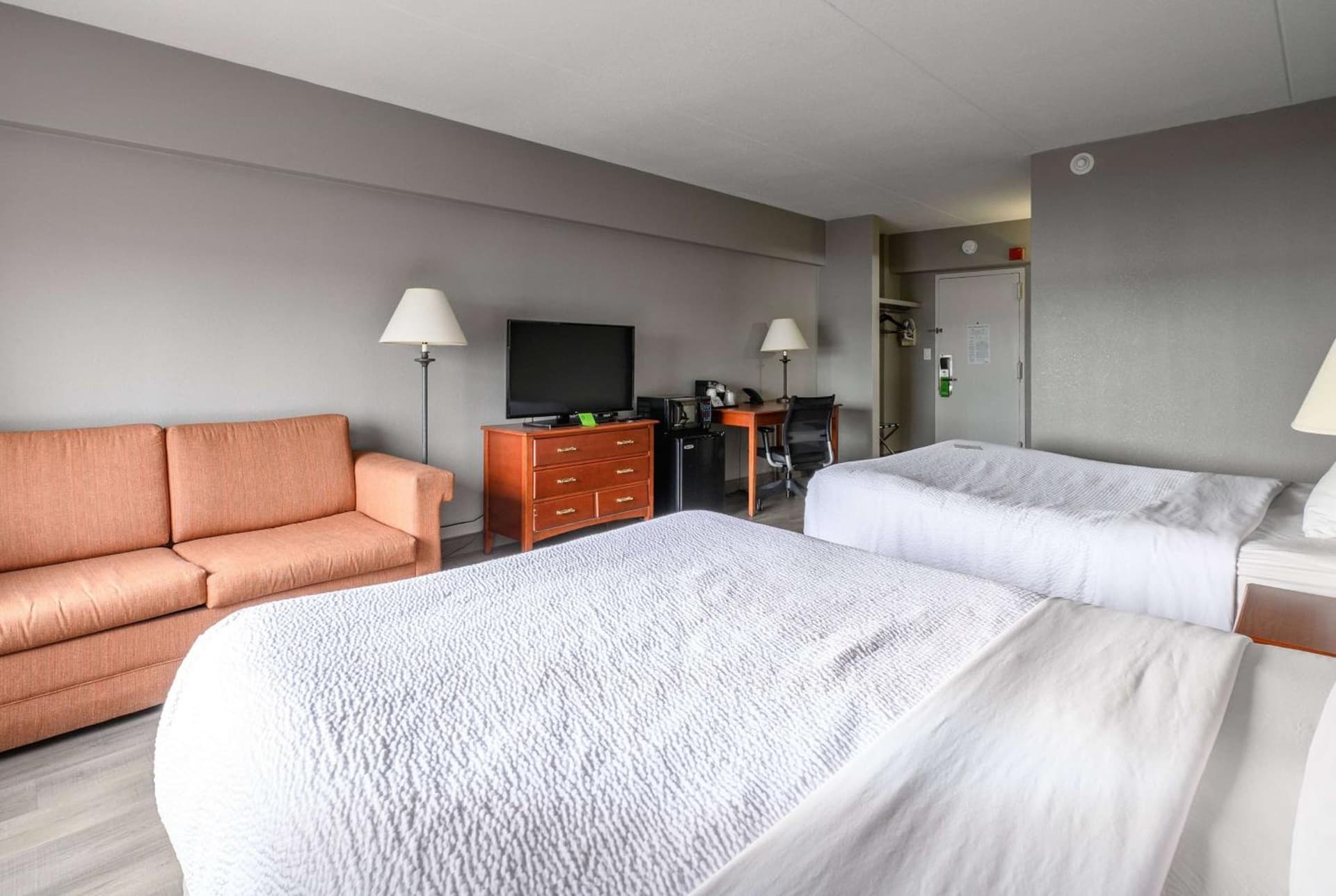 La Quinta by Wyndham New Haven gallery photo in New Haven, CT — image 26