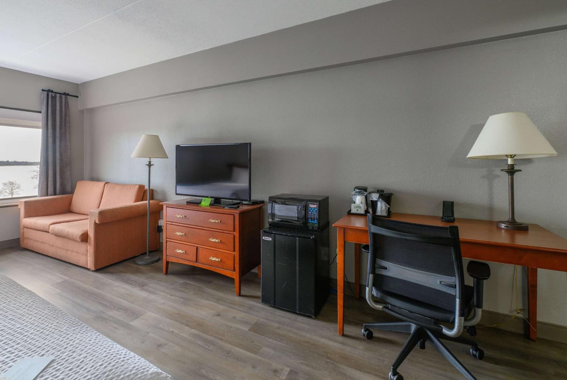 La Quinta by Wyndham New Haven gallery photo in New Haven, CT — image 36