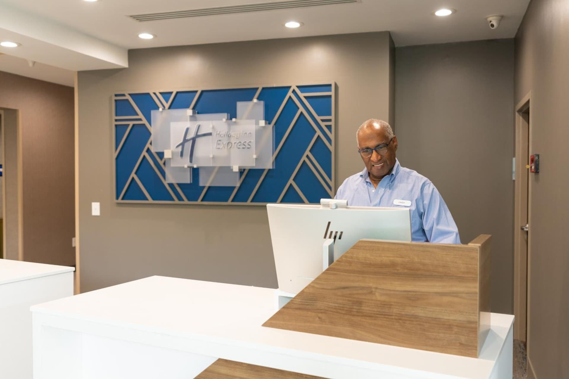 Holiday Inn Express Miami Airport-Blue Lagoon Area by IHG gallery photo in Miami, FL — image 9