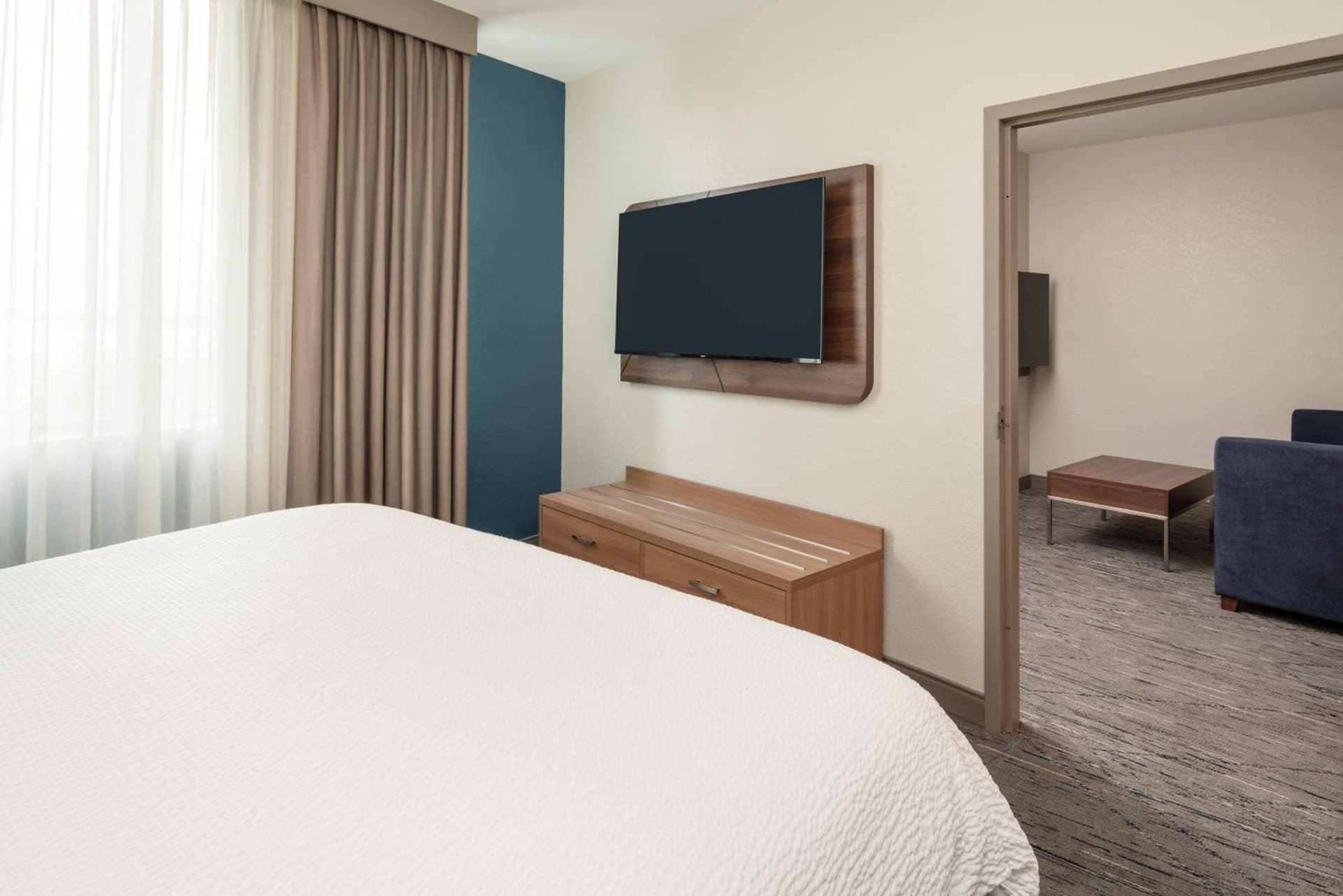 Holiday Inn Express Miami Airport-Blue Lagoon Area by IHG gallery photo in Miami, FL — image 5
