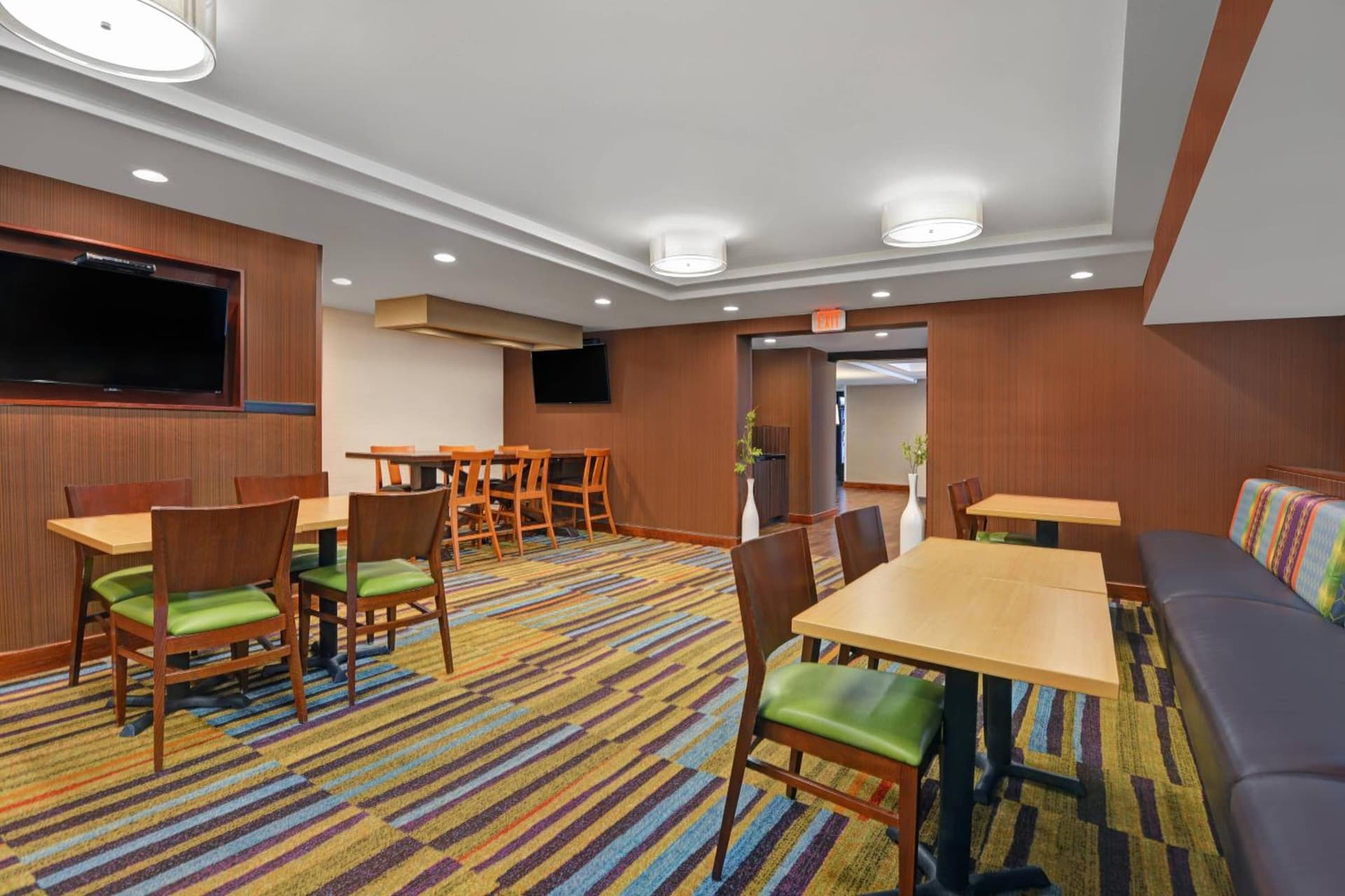 Fairfield by Marriott Inn & Suites Wallingford New Haven interior in Wallingford, CT — gallery photo 2