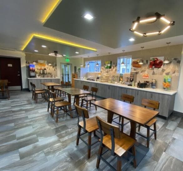 Quality Inn & Suites Sacramento Downtown Area property views in Sacramento, CA — gallery photo 3